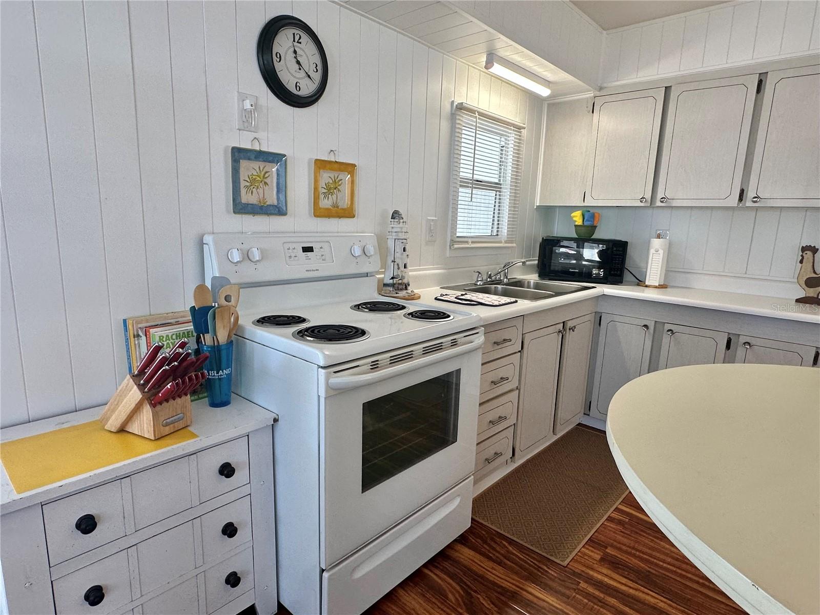 1501 25TH AVENUE DR W, BRADENTON, FL, 34205