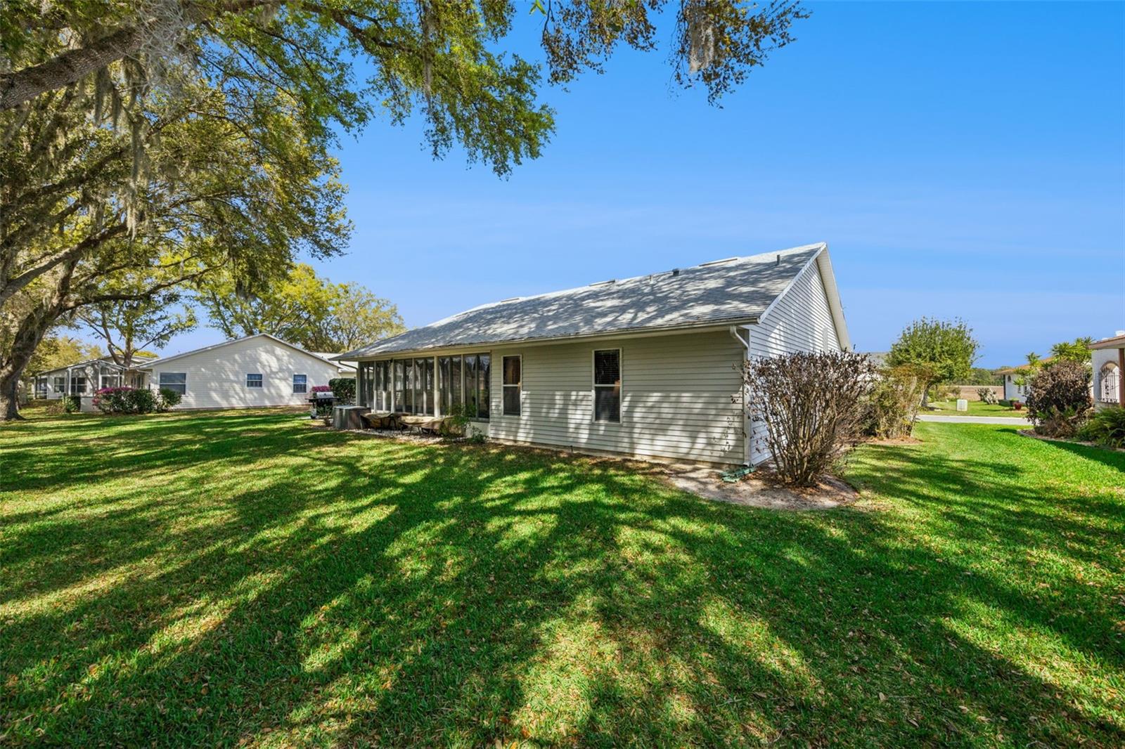 27308 RACQUET CIR, LEESBURG, FL, 34748