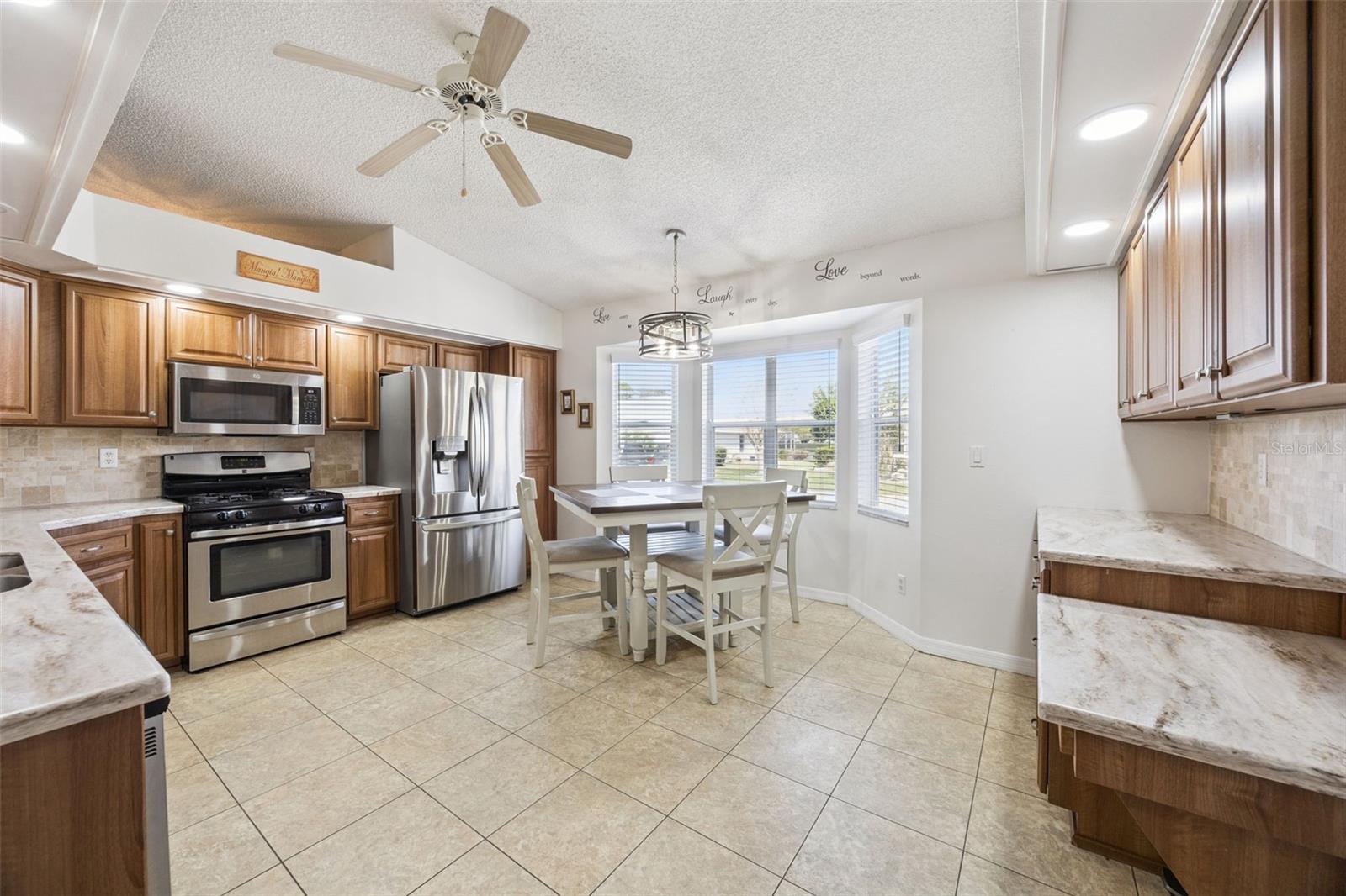 27308 RACQUET CIR, LEESBURG, FL, 34748