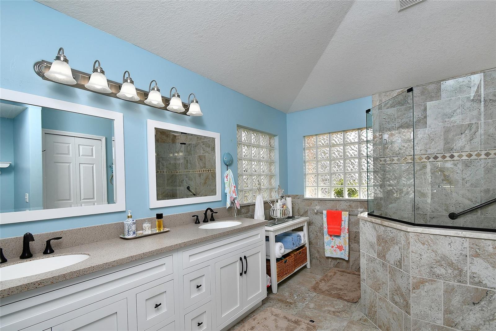5001 KING TARPON DR, PUNTA GORDA, FL, 33955