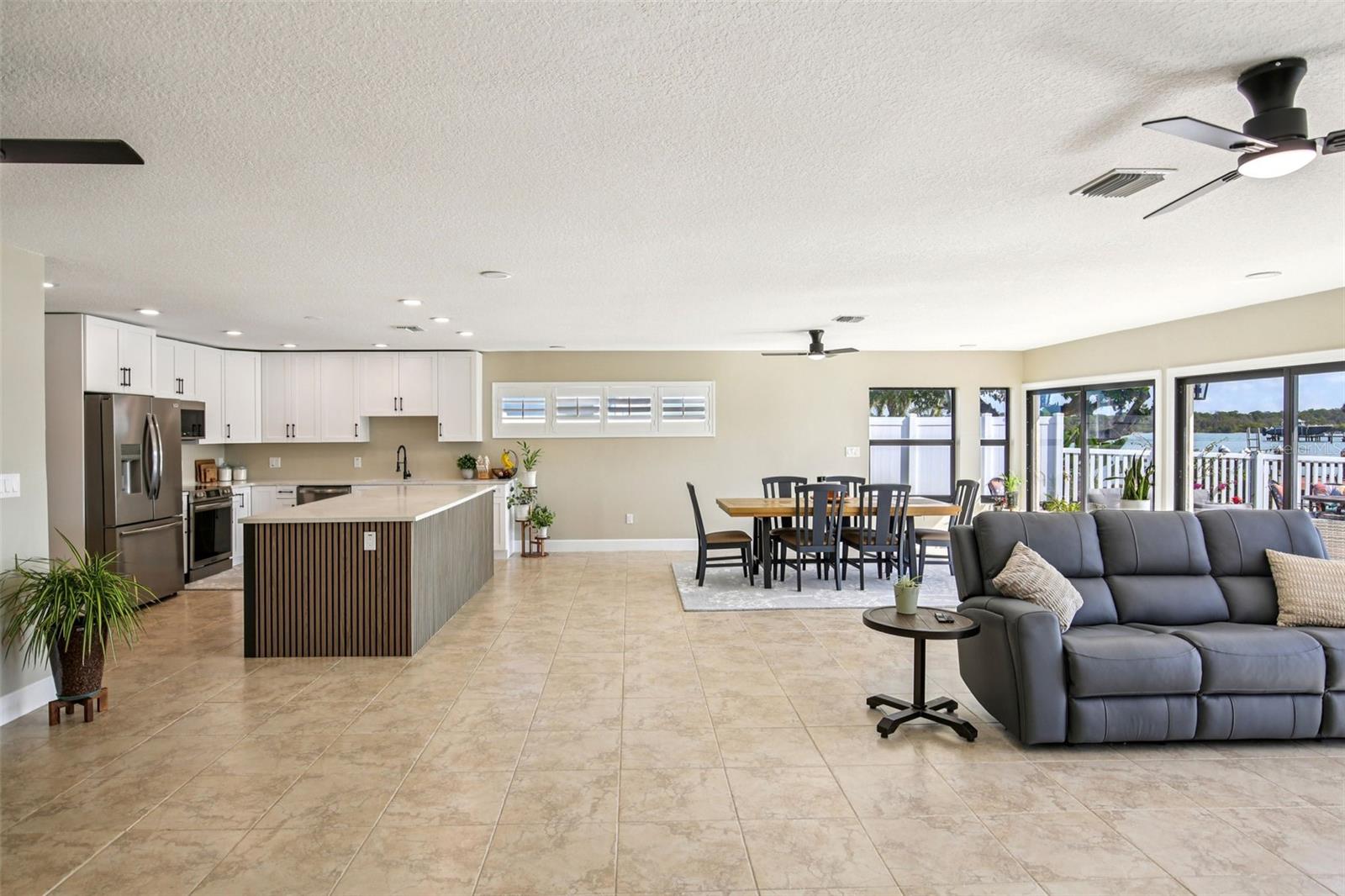 565 CRYSTAL DR, MADEIRA BEACH, FL, 33708