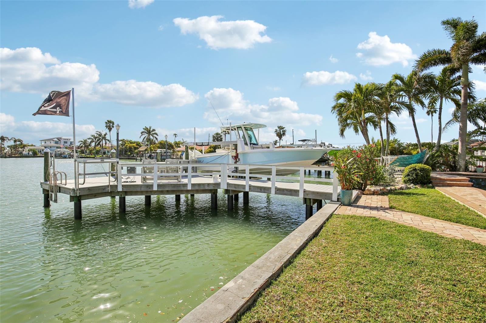 565 CRYSTAL DR, MADEIRA BEACH, FL, 33708
