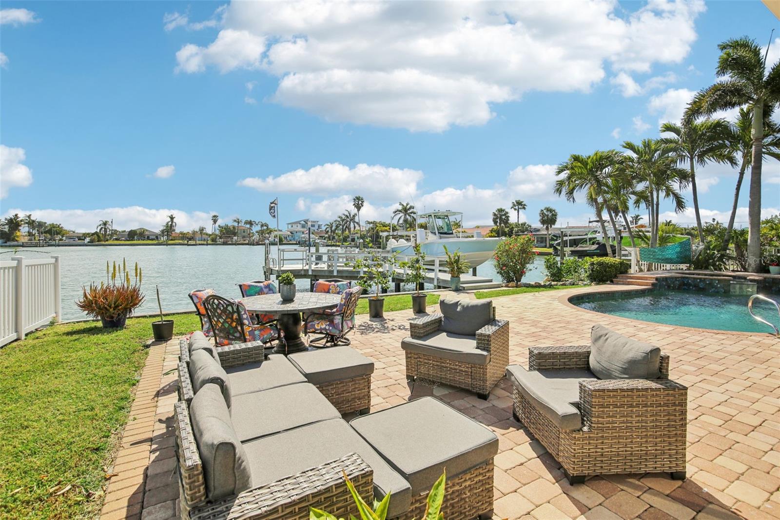 565 CRYSTAL DR, MADEIRA BEACH, FL, 33708