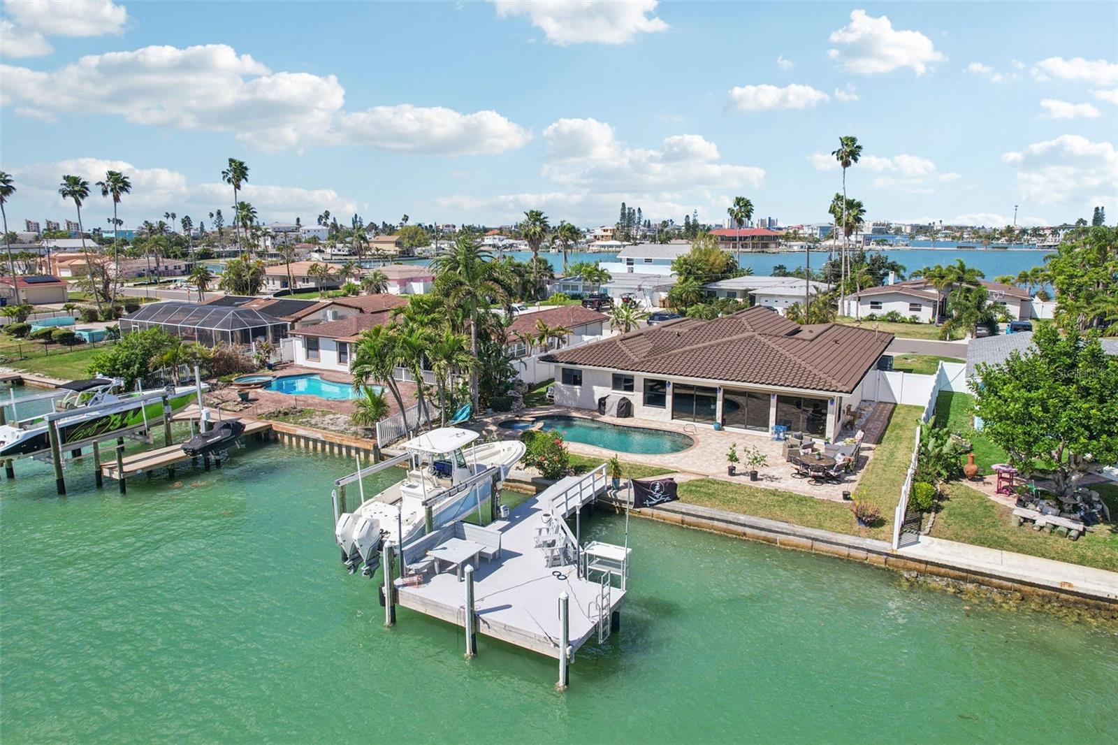 565 CRYSTAL DR, MADEIRA BEACH, FL, 33708