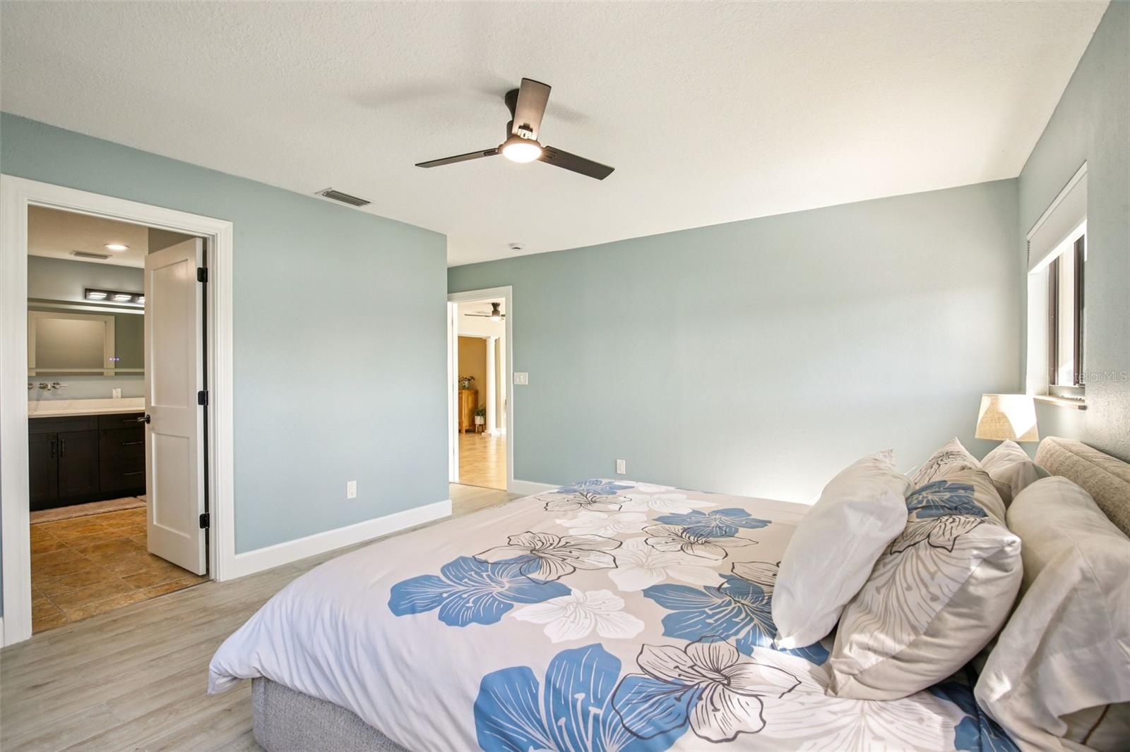 565 CRYSTAL DR, MADEIRA BEACH, FL, 33708