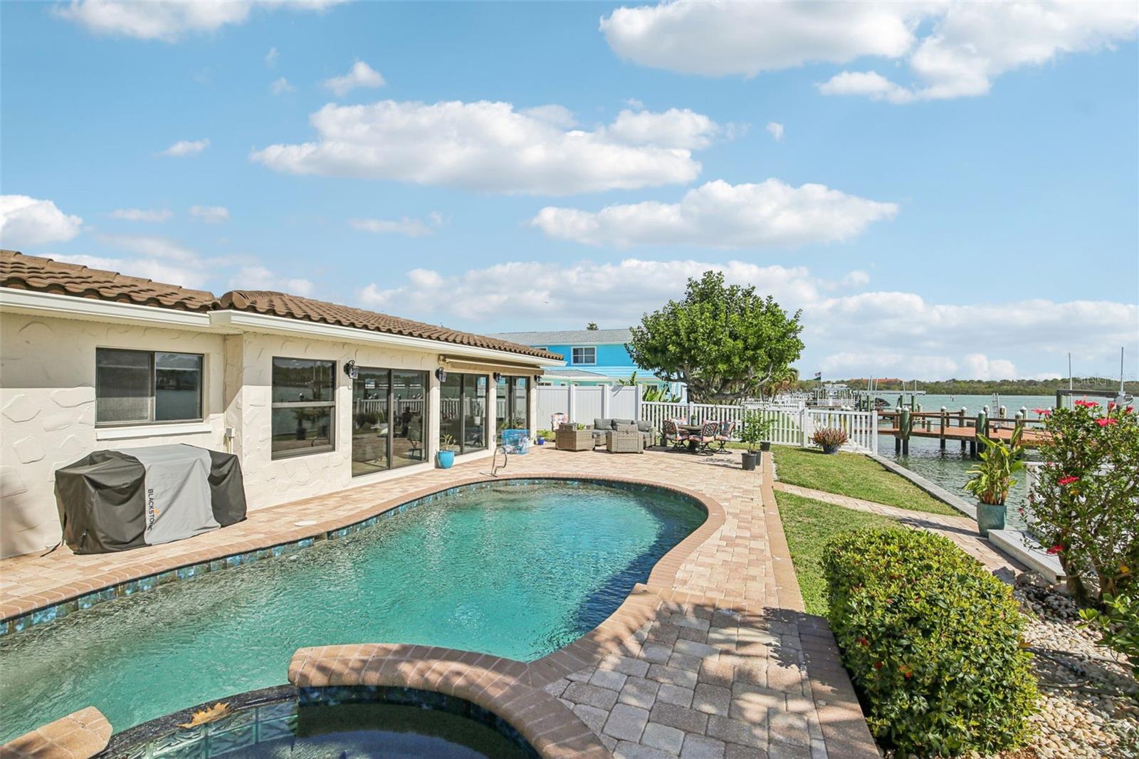 565 CRYSTAL DR, MADEIRA BEACH, FL, 33708