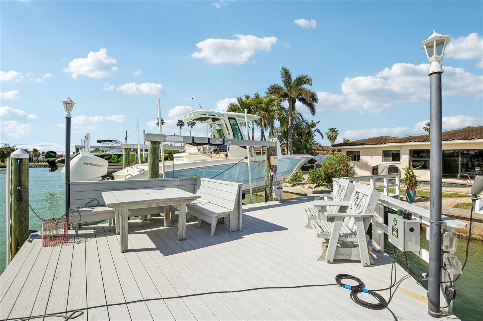 565 CRYSTAL DR, MADEIRA BEACH, FL, 33708