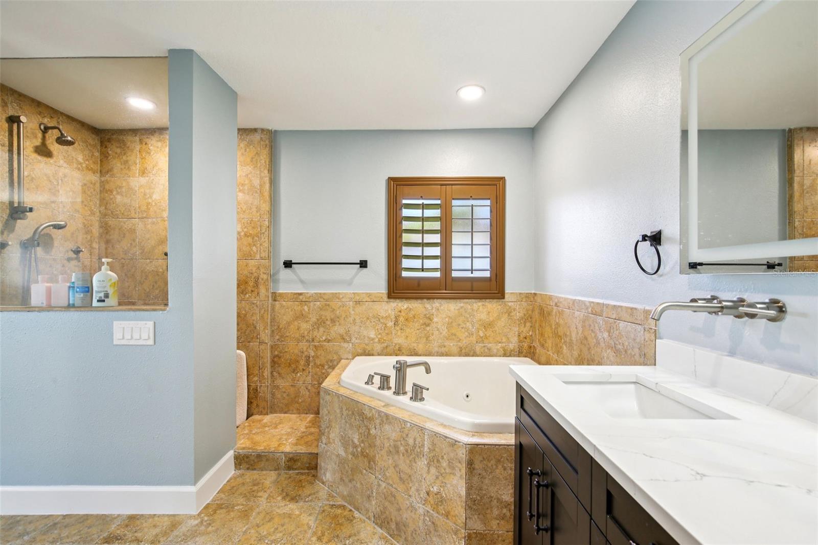 565 CRYSTAL DR, MADEIRA BEACH, FL, 33708