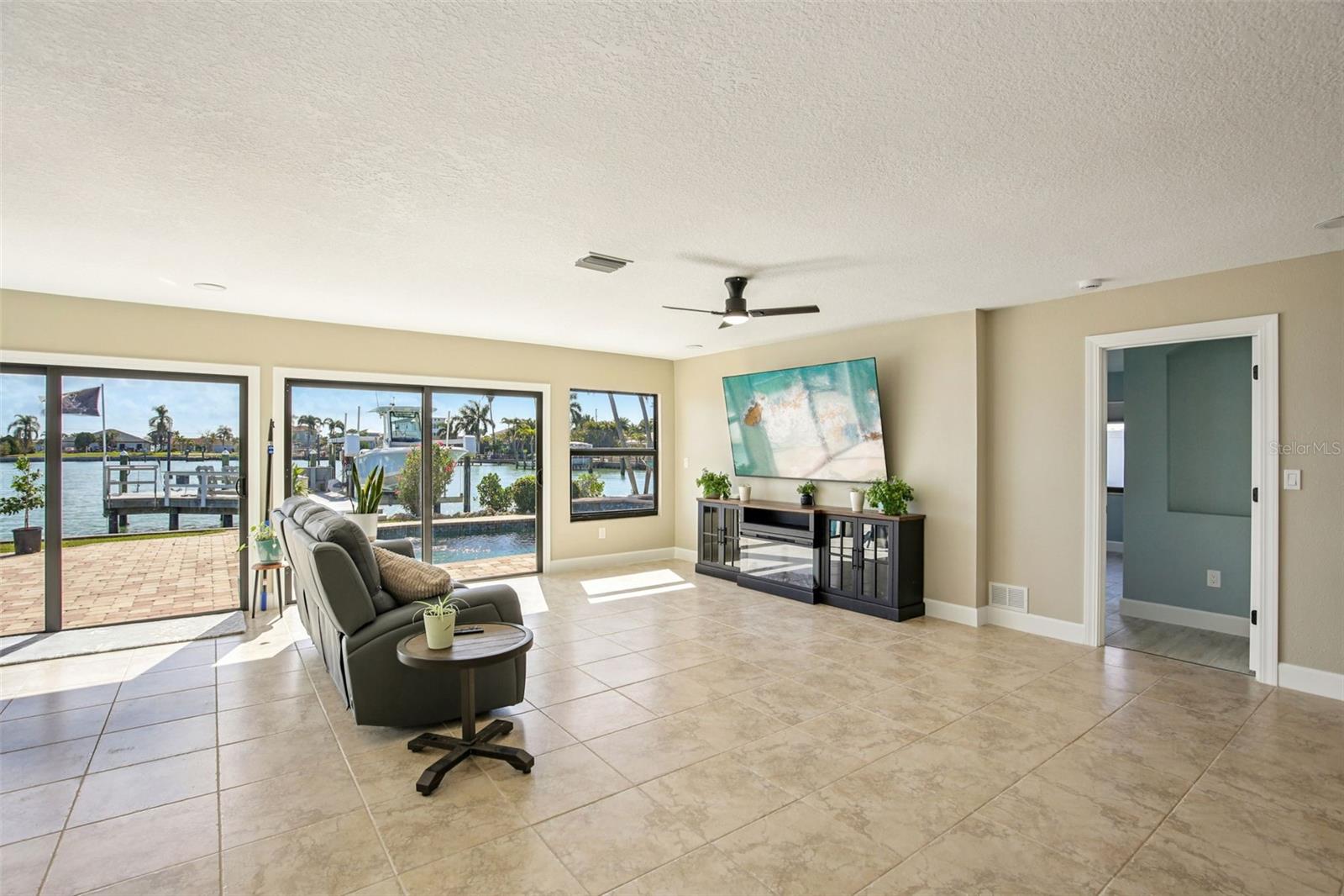 565 CRYSTAL DR, MADEIRA BEACH, FL, 33708