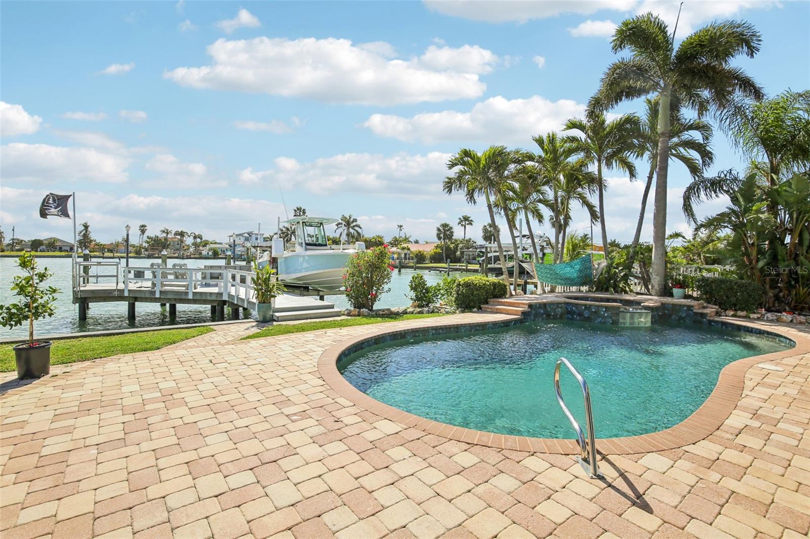 565 CRYSTAL DR, MADEIRA BEACH, FL, 33708