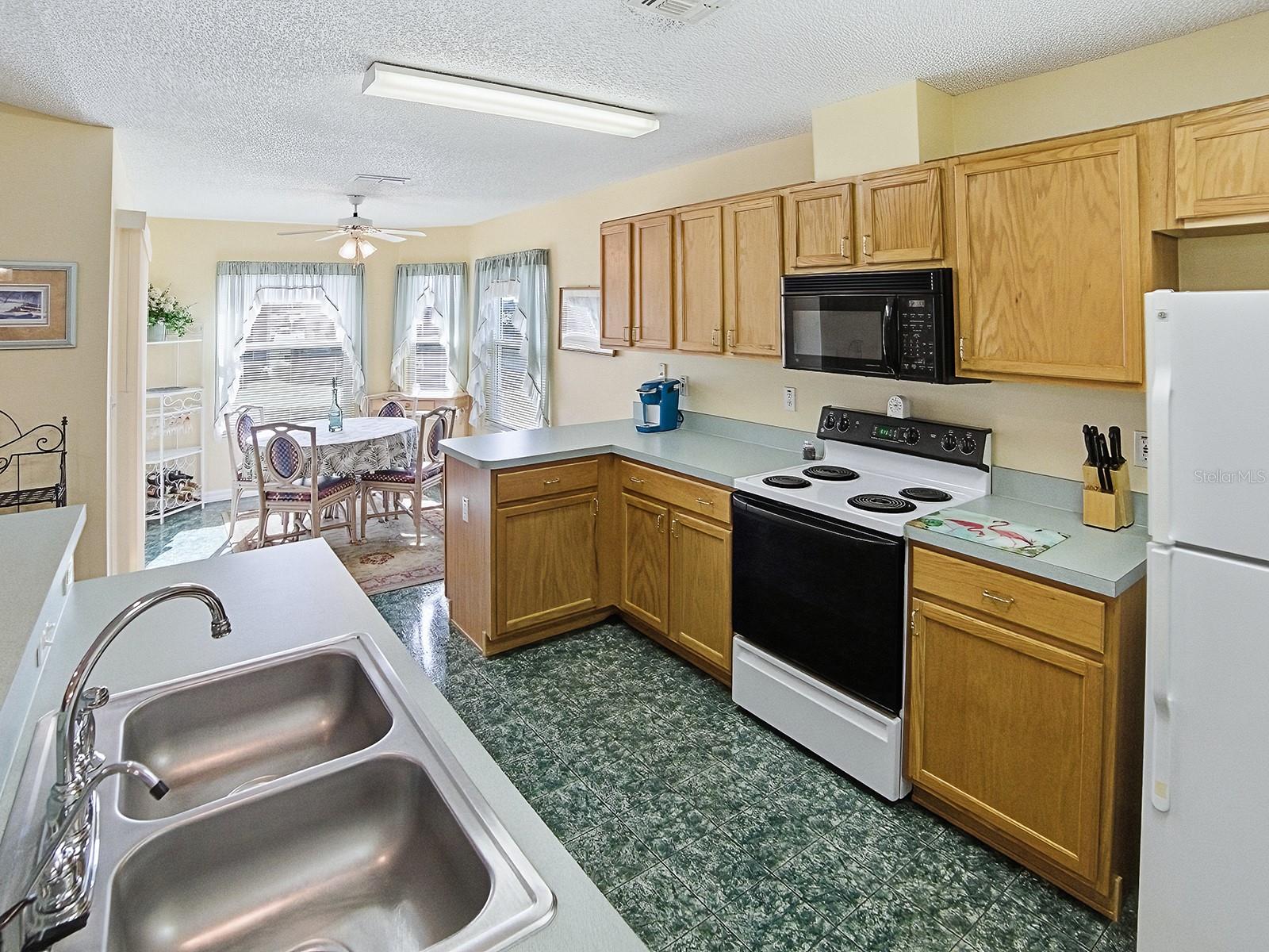 32914 CROOKED OAKS LN, LEESBURG, FL, 34748