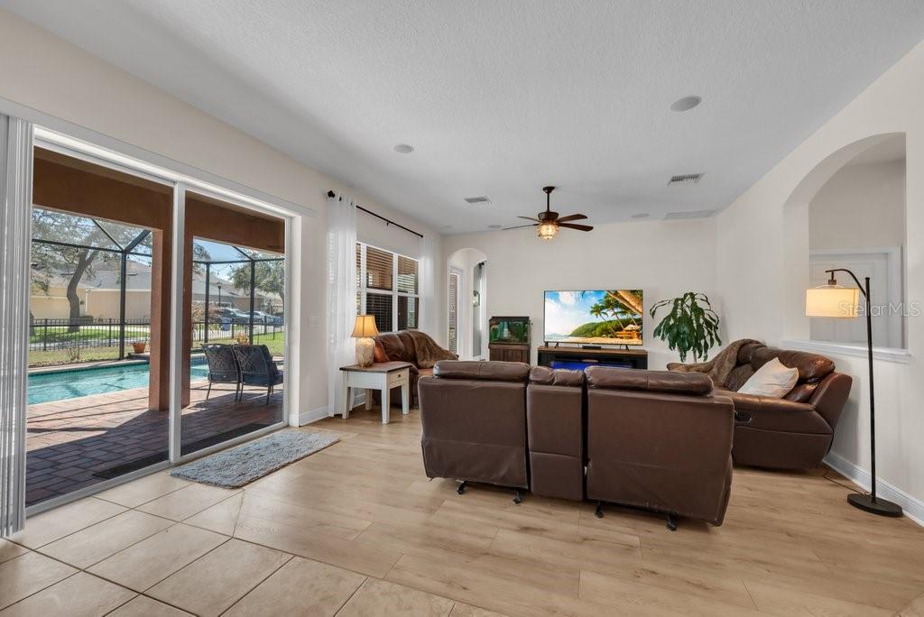 5920 FISHHAWK CROSSING BLVD, LITHIA, FL, 33547