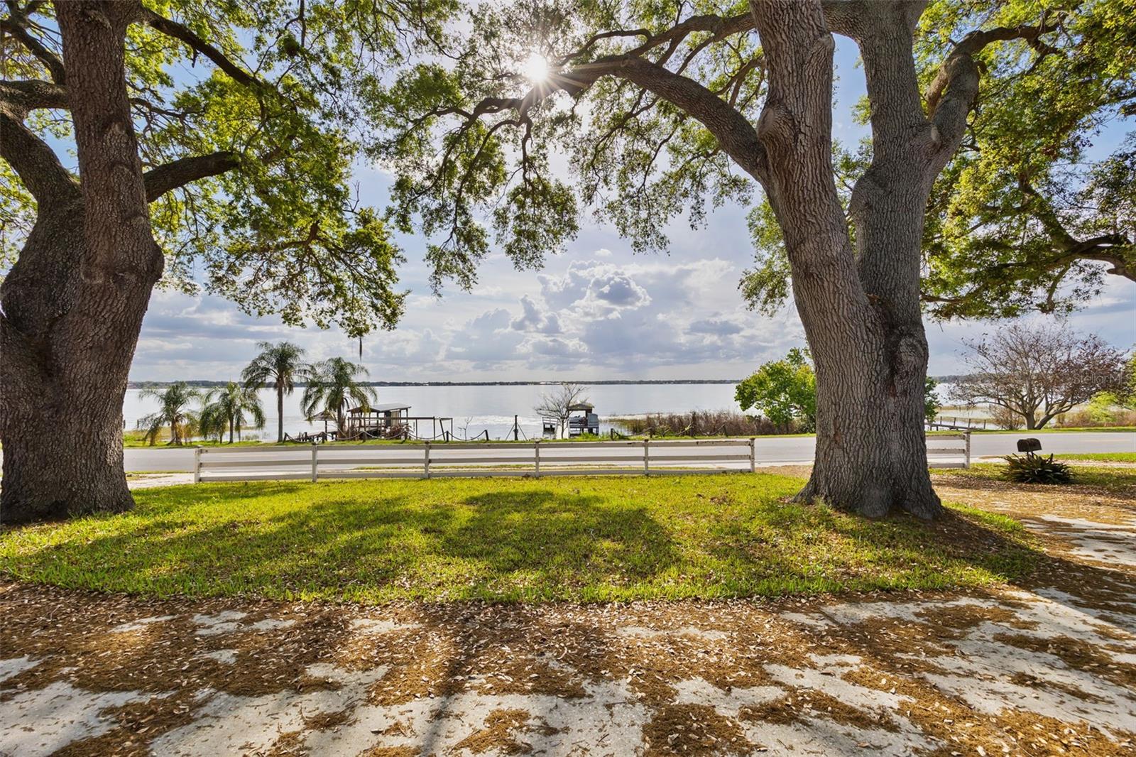 1222 LAKE ARIANA BLVD, AUBURNDALE, FL, 33823