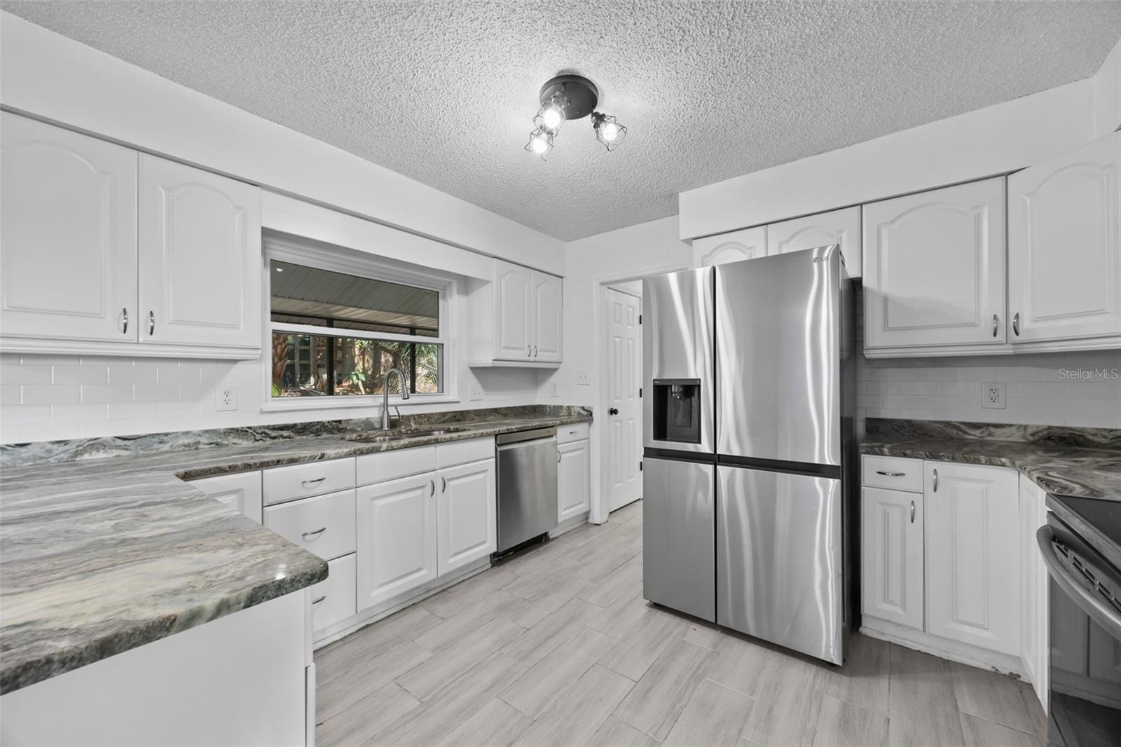 1222 LAKE ARIANA BLVD, AUBURNDALE, FL, 33823