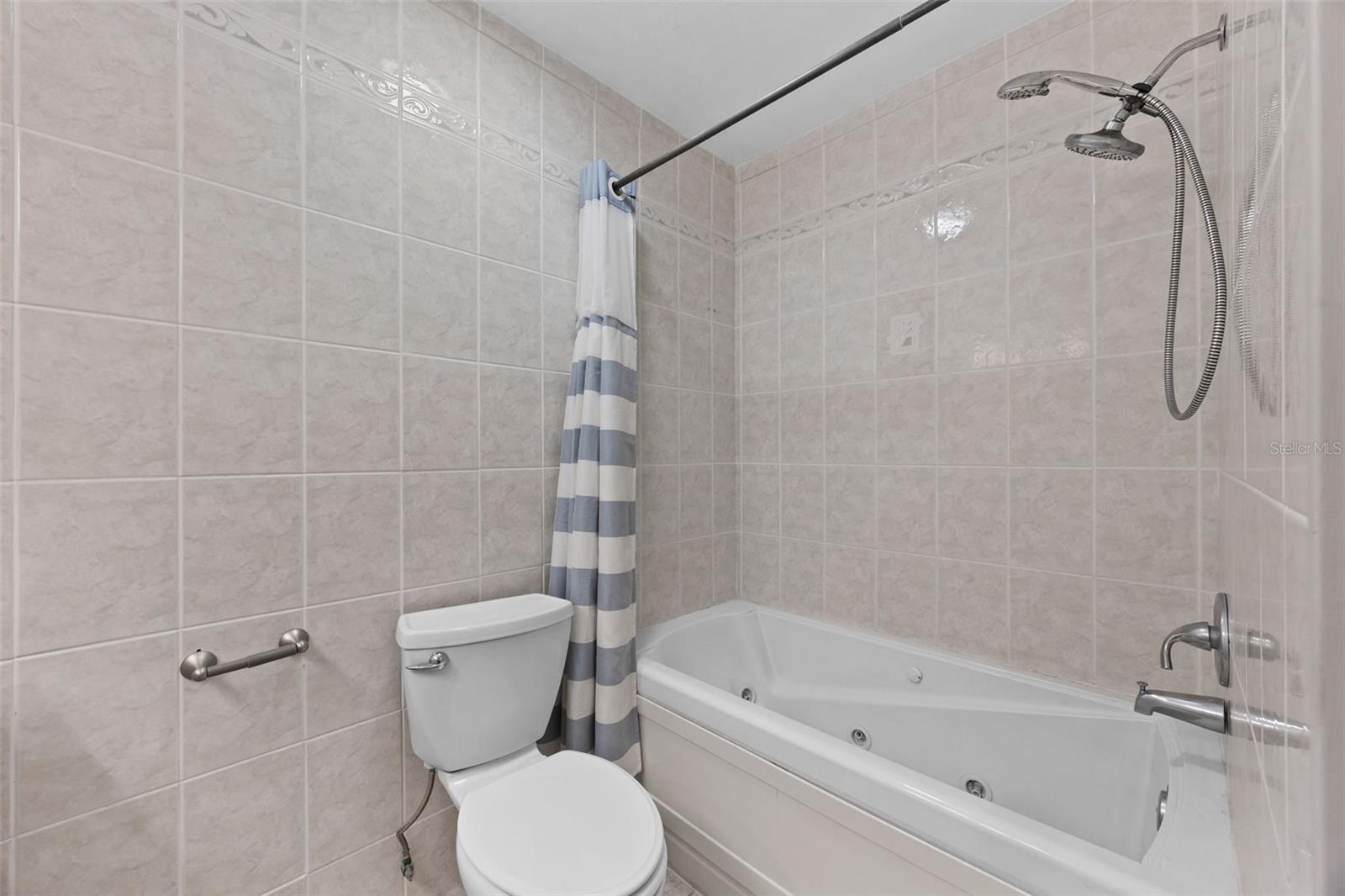 1222 LAKE ARIANA BLVD, AUBURNDALE, FL, 33823