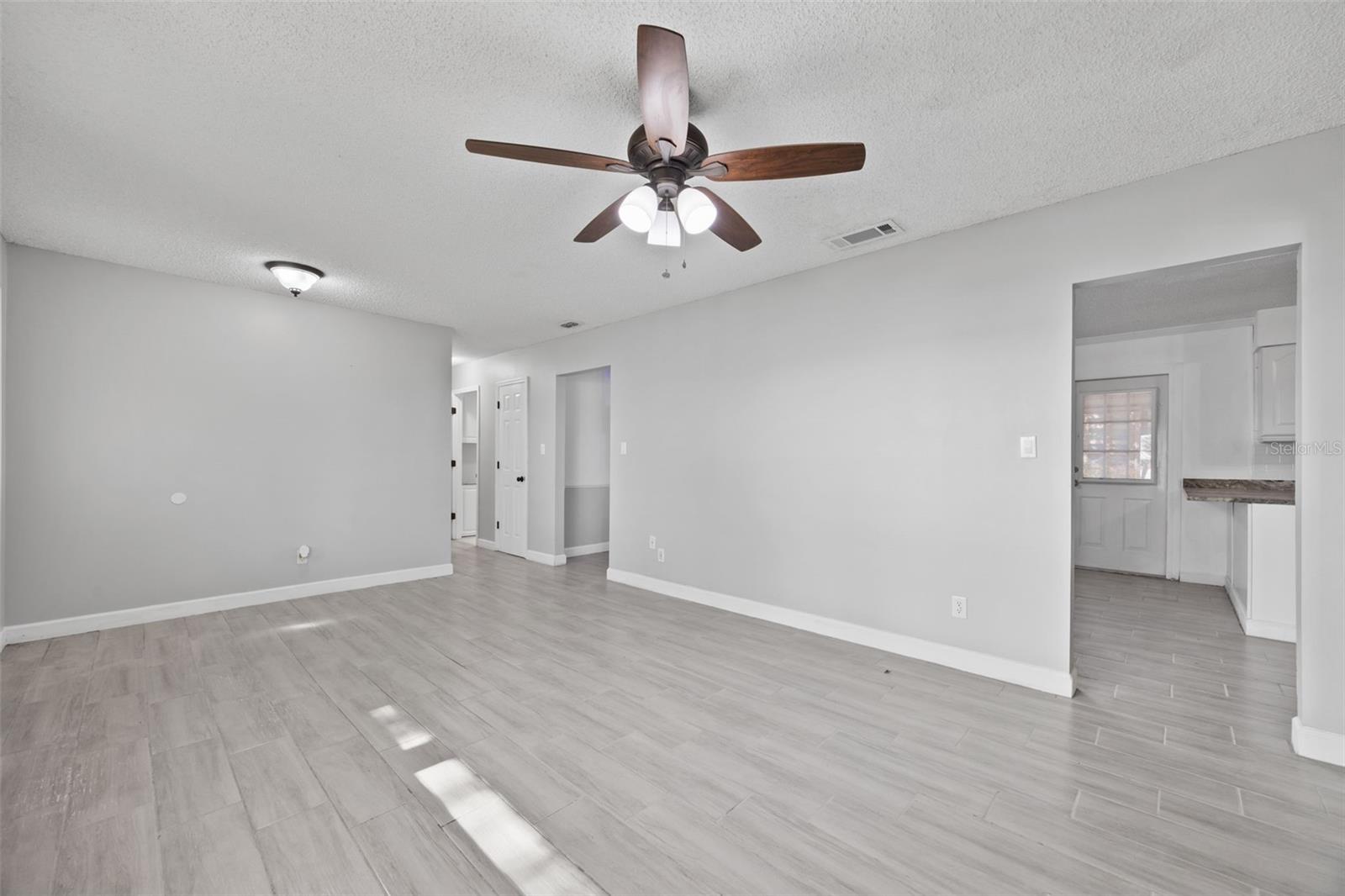 1222 LAKE ARIANA BLVD, AUBURNDALE, FL, 33823