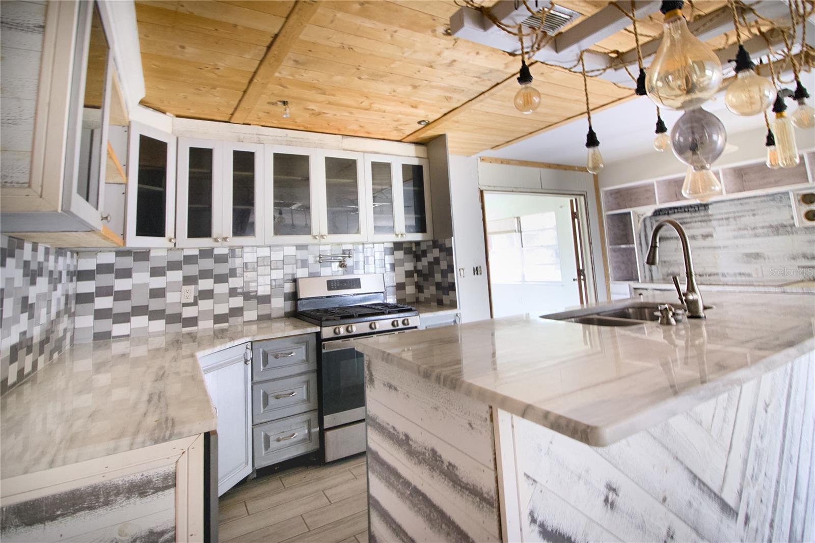 501 ROSE AVE, FRUITLAND PARK, FL, 34731