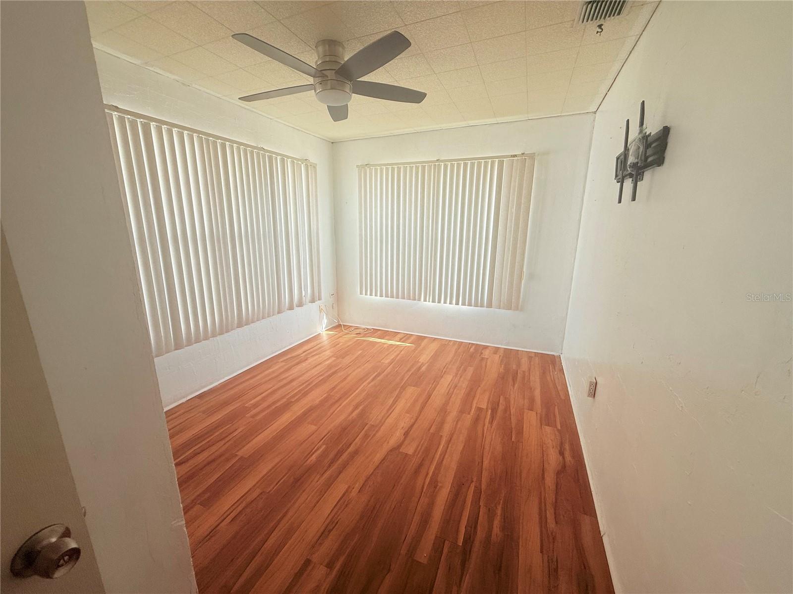 751 72ND AVE N, ST PETERSBURG, FL, 33702