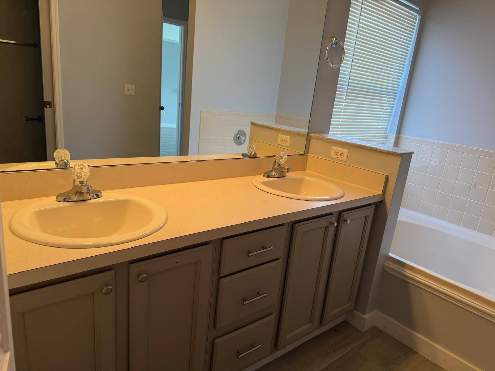 11527 WINGHAM CT, ORLANDO, FL, 32837