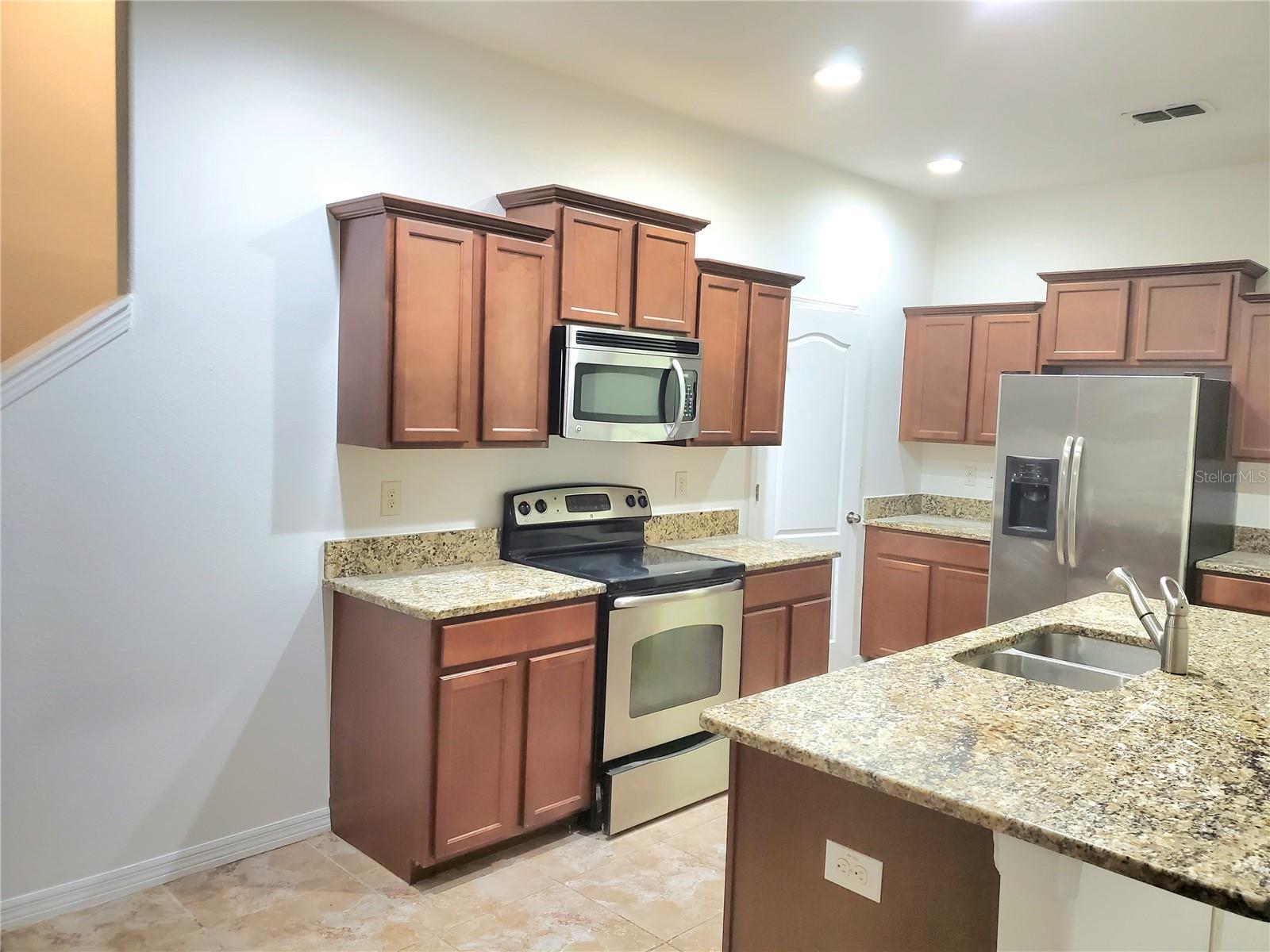 2044 HAWKS VIEW DR, RUSKIN, FL, 33570