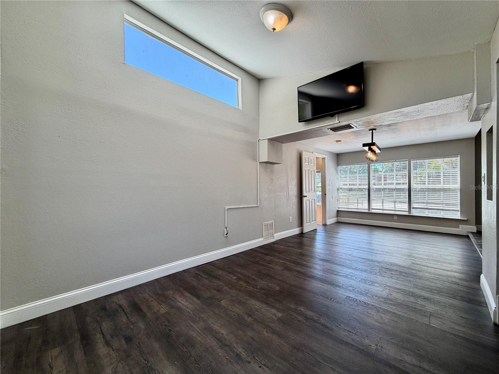 2421 GRANADA CIR E, ST PETERSBURG, FL, 33712