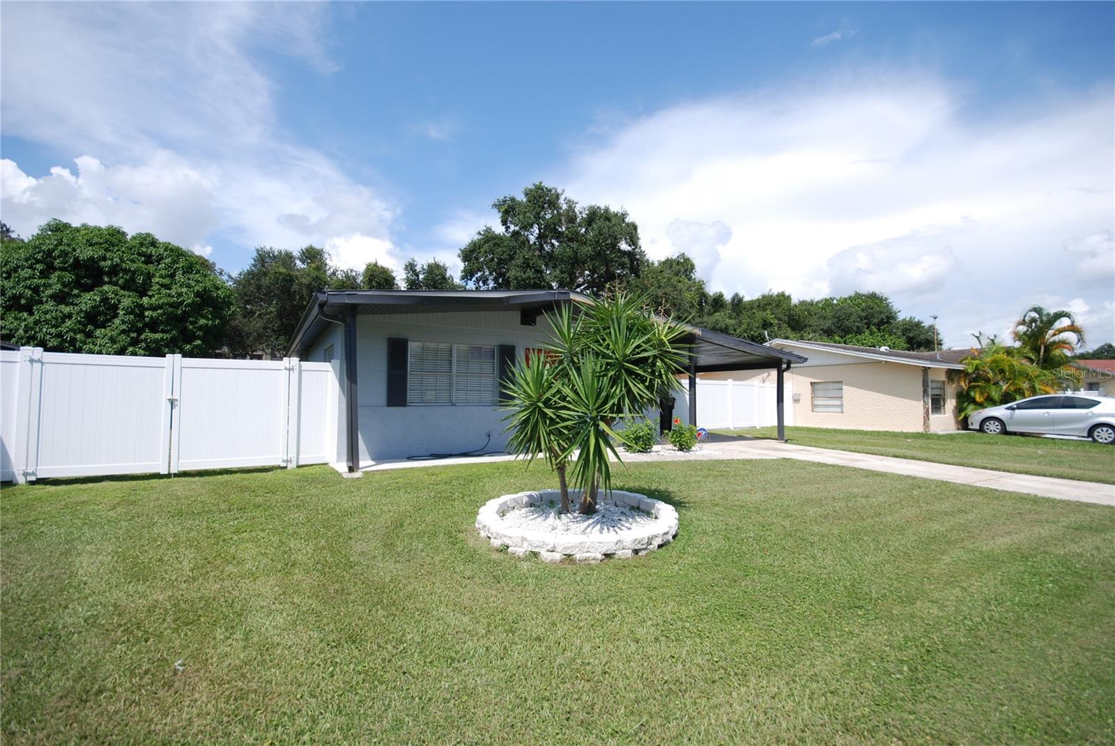 6515 LA MESA CIR, TAMPA, FL, 33634