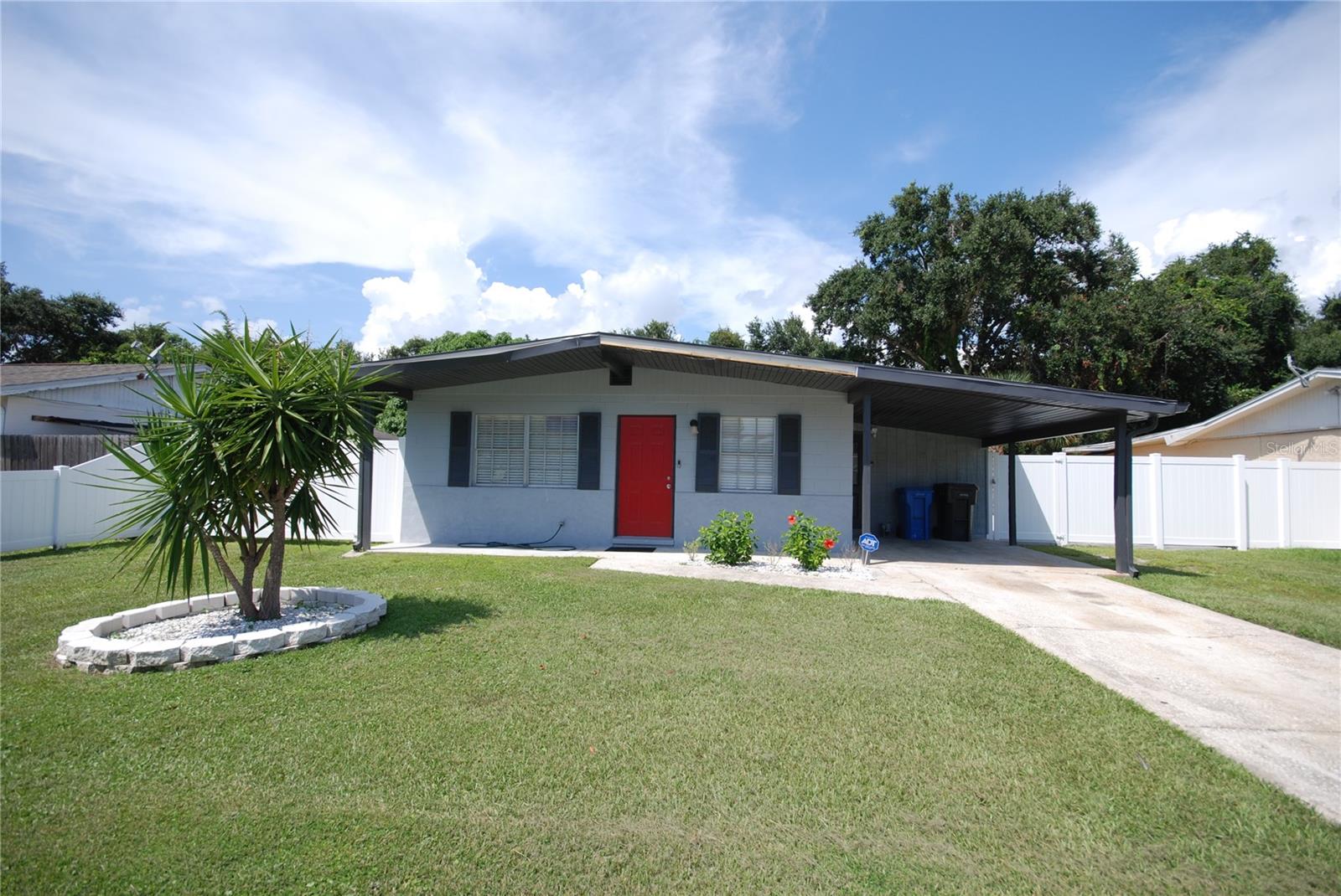 6515 LA MESA CIR, TAMPA, FL, 33634