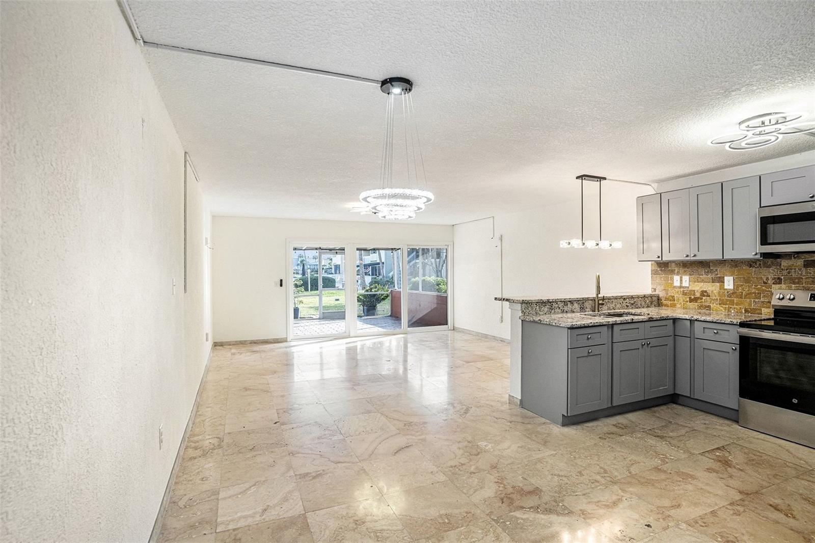 2424 W TAMPA BAY BLVD #I103, TAMPA, FL, 33607