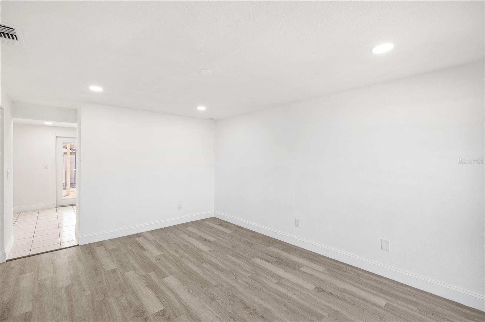 8309 DASA PL, TAMPA, FL, 33615