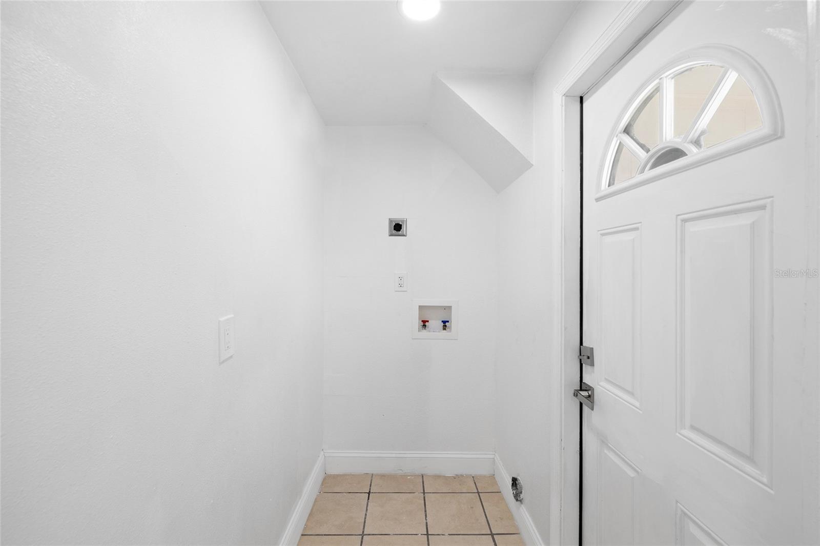 8309 DASA PL, TAMPA, FL, 33615