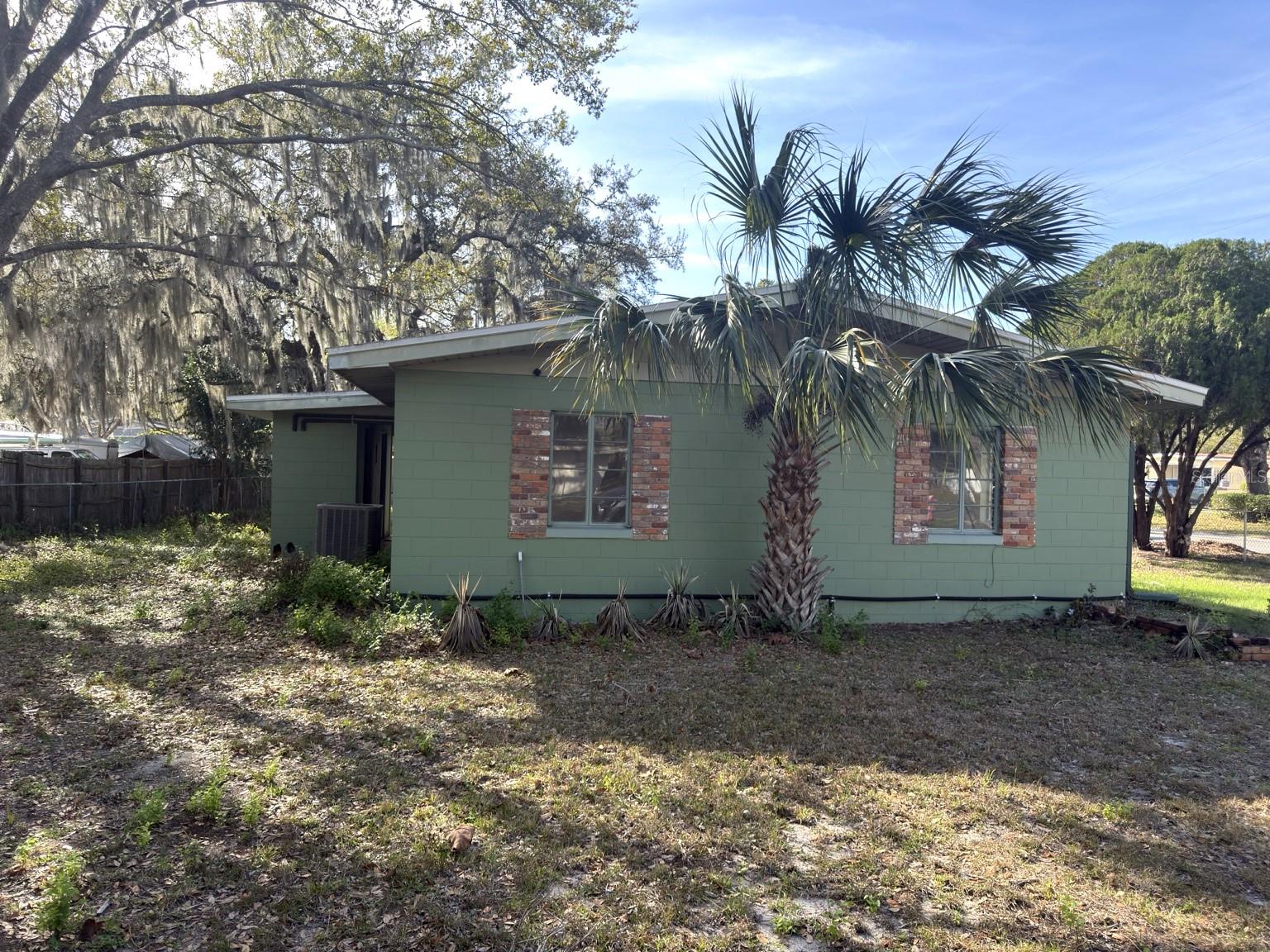 2103 VINE ST, LEESBURG, FL, 34748