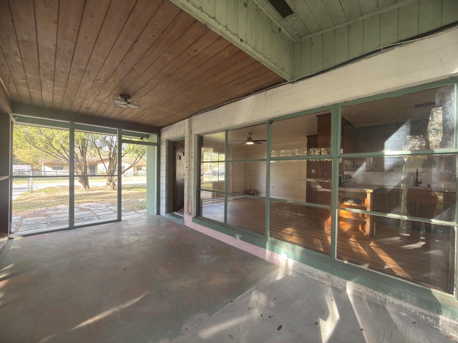 2103 VINE ST, LEESBURG, FL, 34748