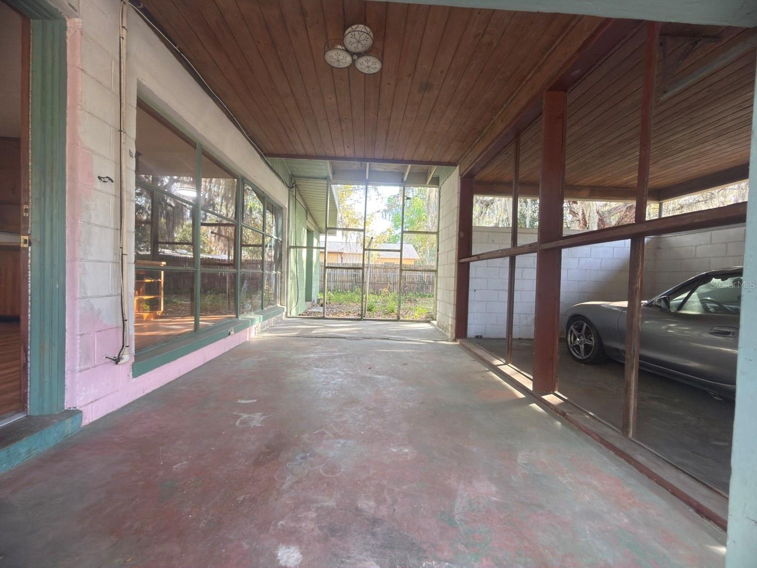 2103 VINE ST, LEESBURG, FL, 34748