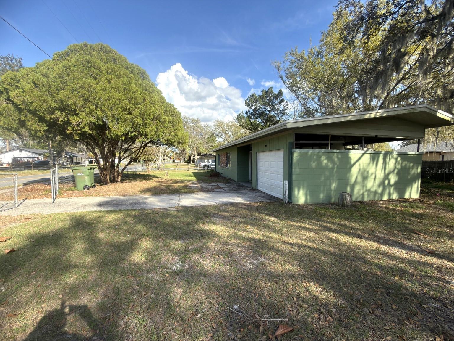 2103 VINE ST, LEESBURG, FL, 34748