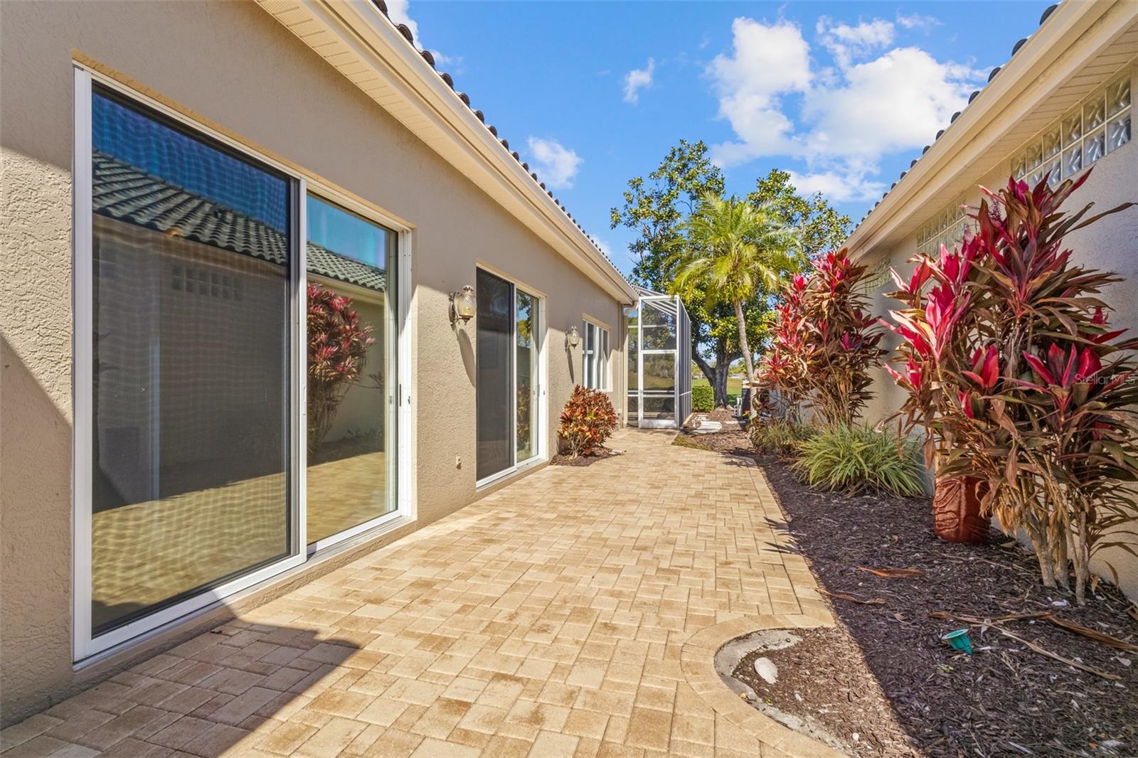 8755 52ND AVE E, LAKEWOOD RANCH, FL, 34211