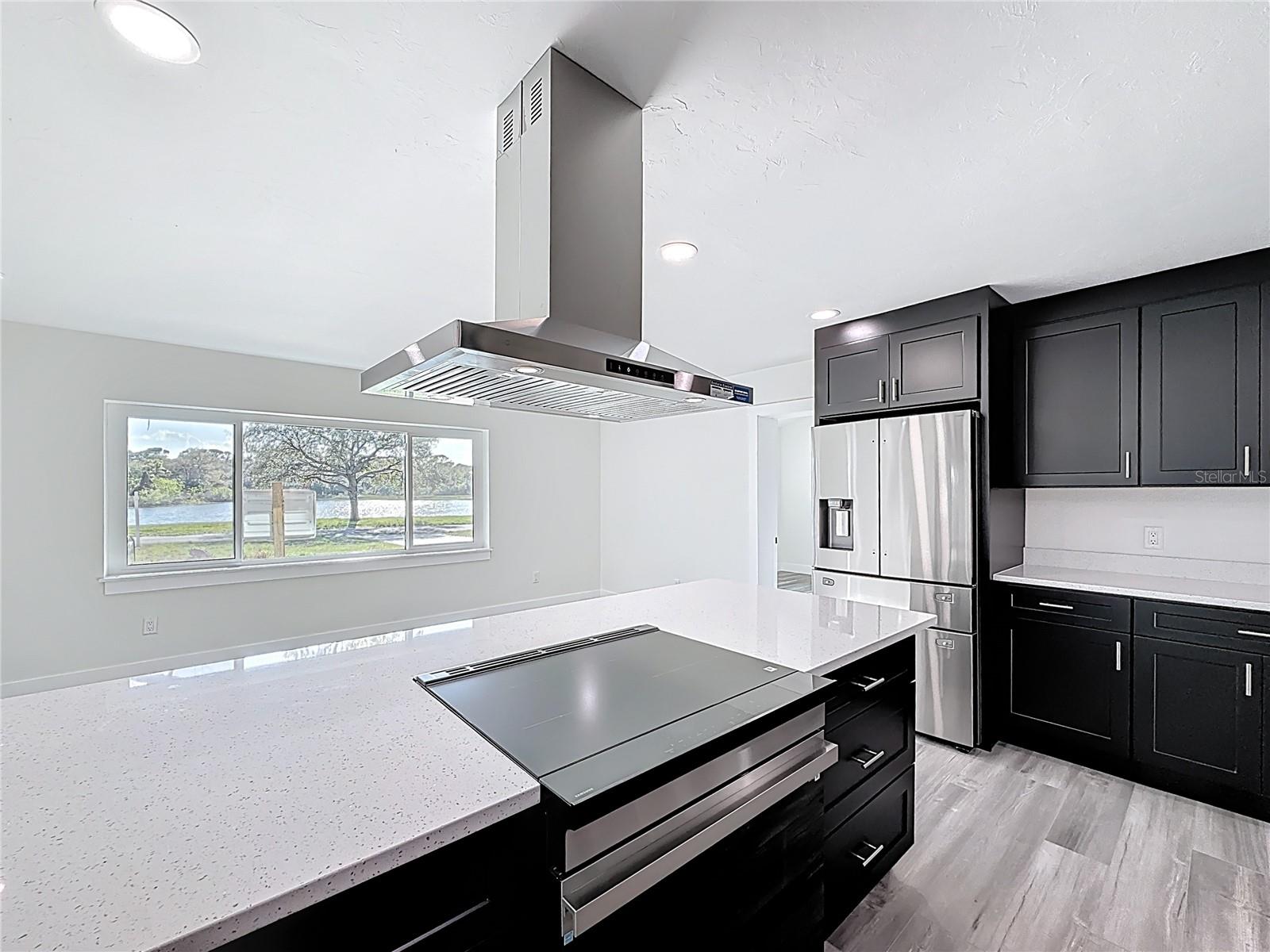 2335 MURILLA WAY S, ST PETERSBURG, FL, 33712