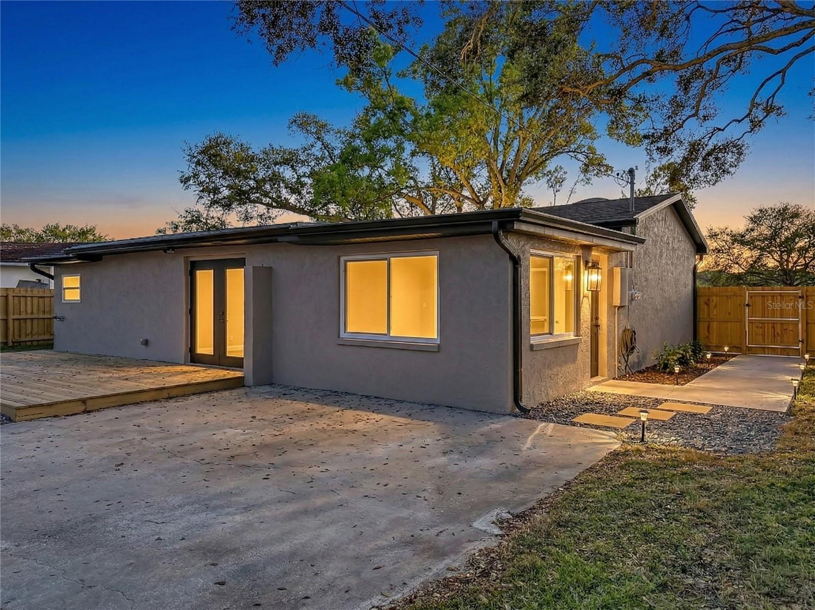 2335 MURILLA WAY S, ST PETERSBURG, FL, 33712