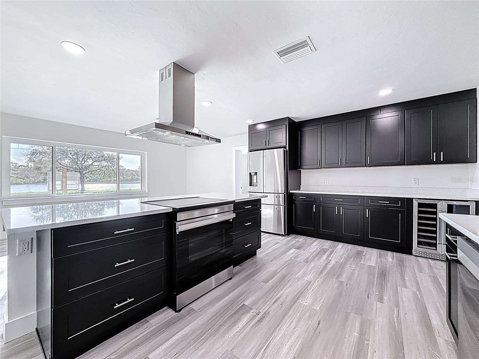 2335 MURILLA WAY S, ST PETERSBURG, FL, 33712