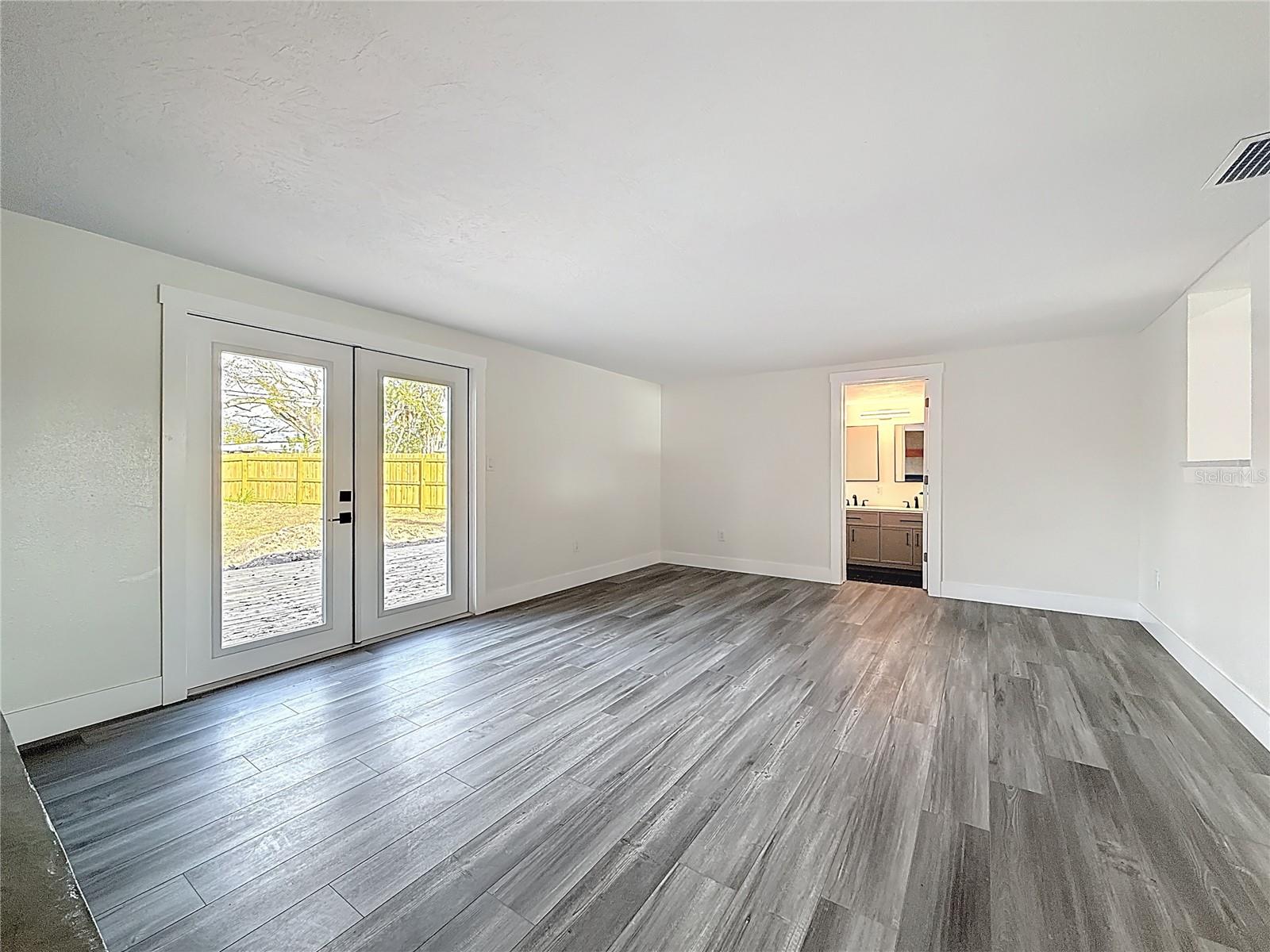 2335 MURILLA WAY S, ST PETERSBURG, FL, 33712