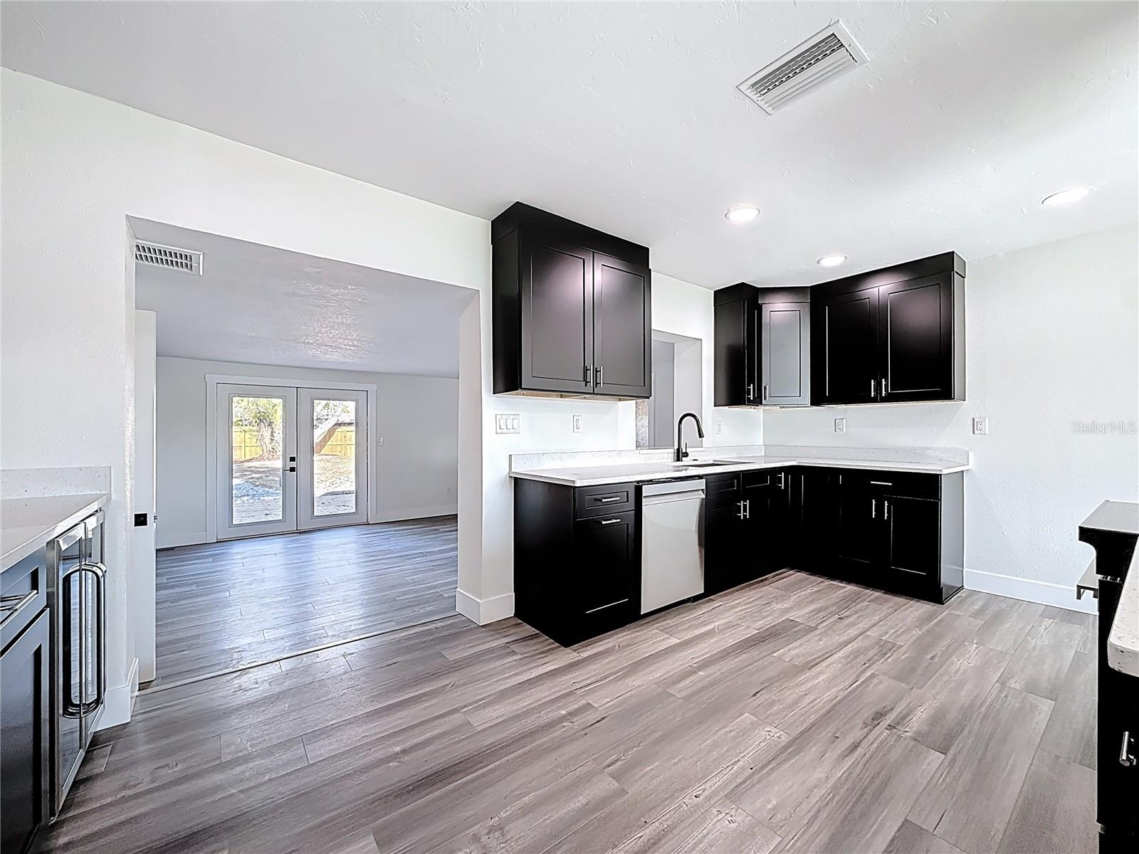 2335 MURILLA WAY S, ST PETERSBURG, FL, 33712