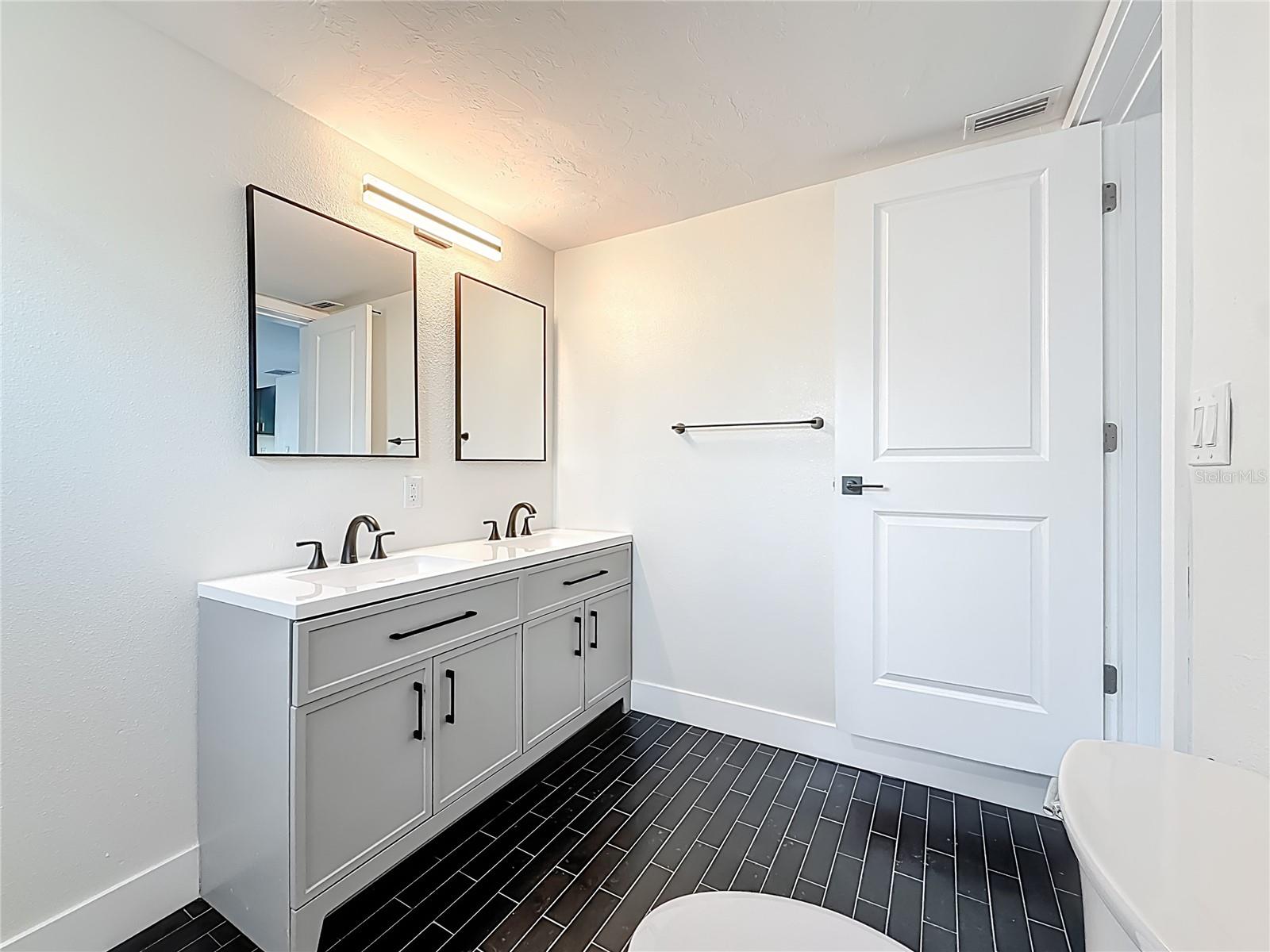 2335 MURILLA WAY S, ST PETERSBURG, FL, 33712