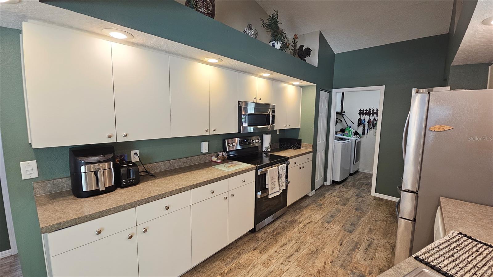 37416 HACKNEY PL, DADE CITY, FL, 33523