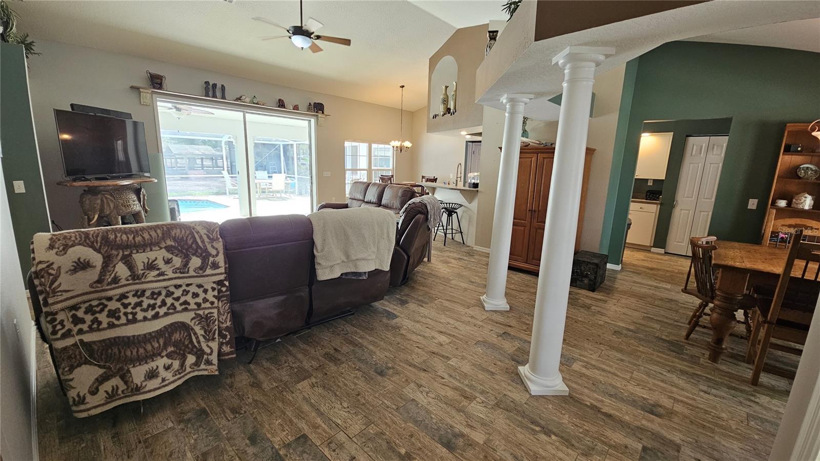 37416 HACKNEY PL, DADE CITY, FL, 33523