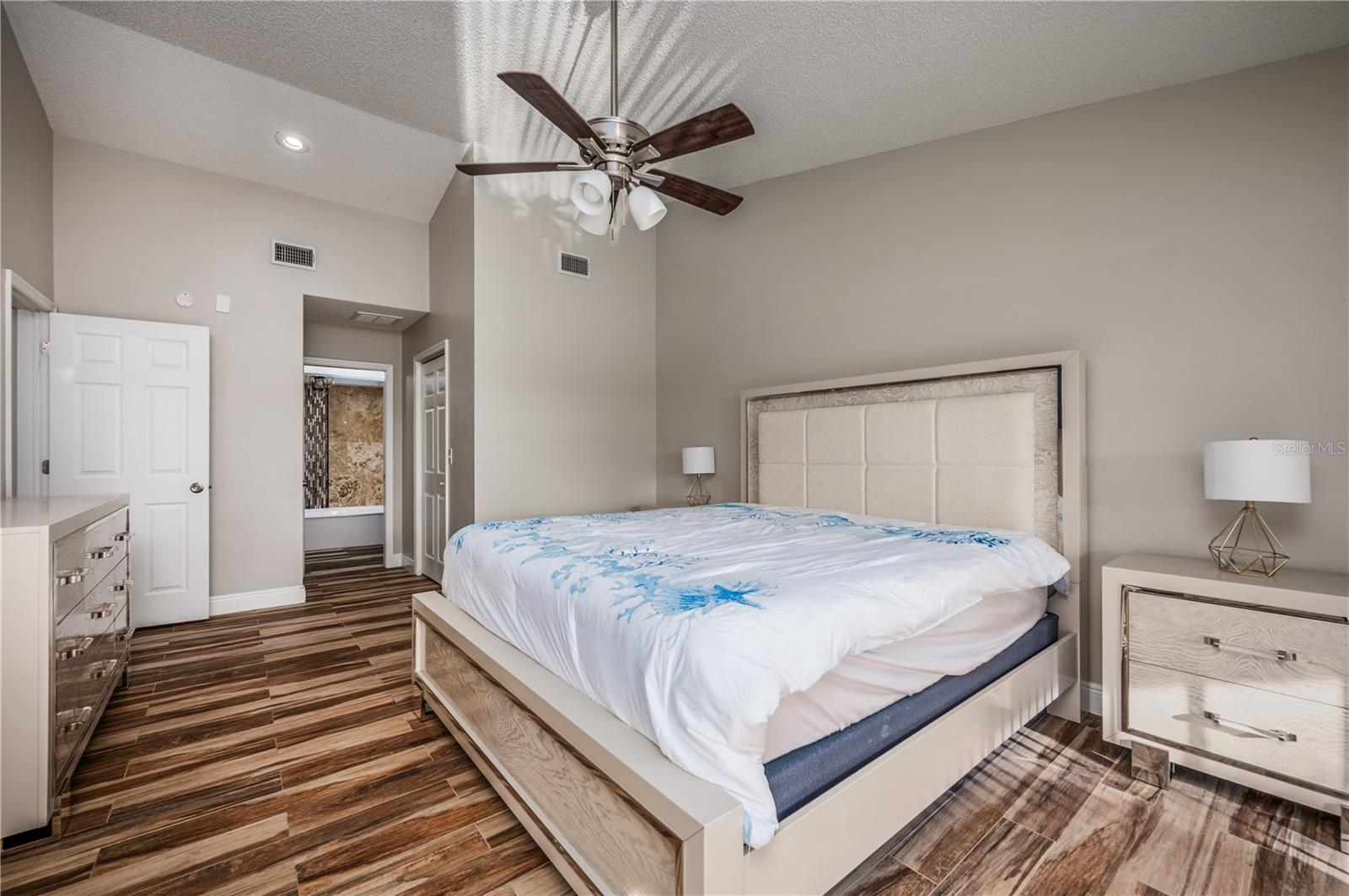 930 SYMPHONY ISLES BLVD, APOLLO BEACH, FL, 33572