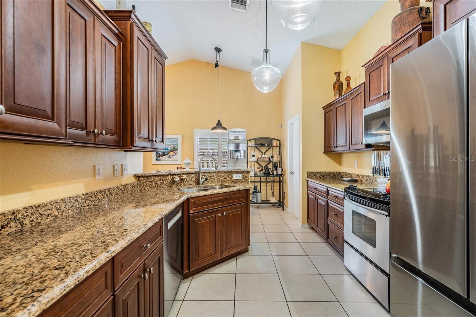 1505 LAKEHURST WAY, BRANDON, FL, 33511