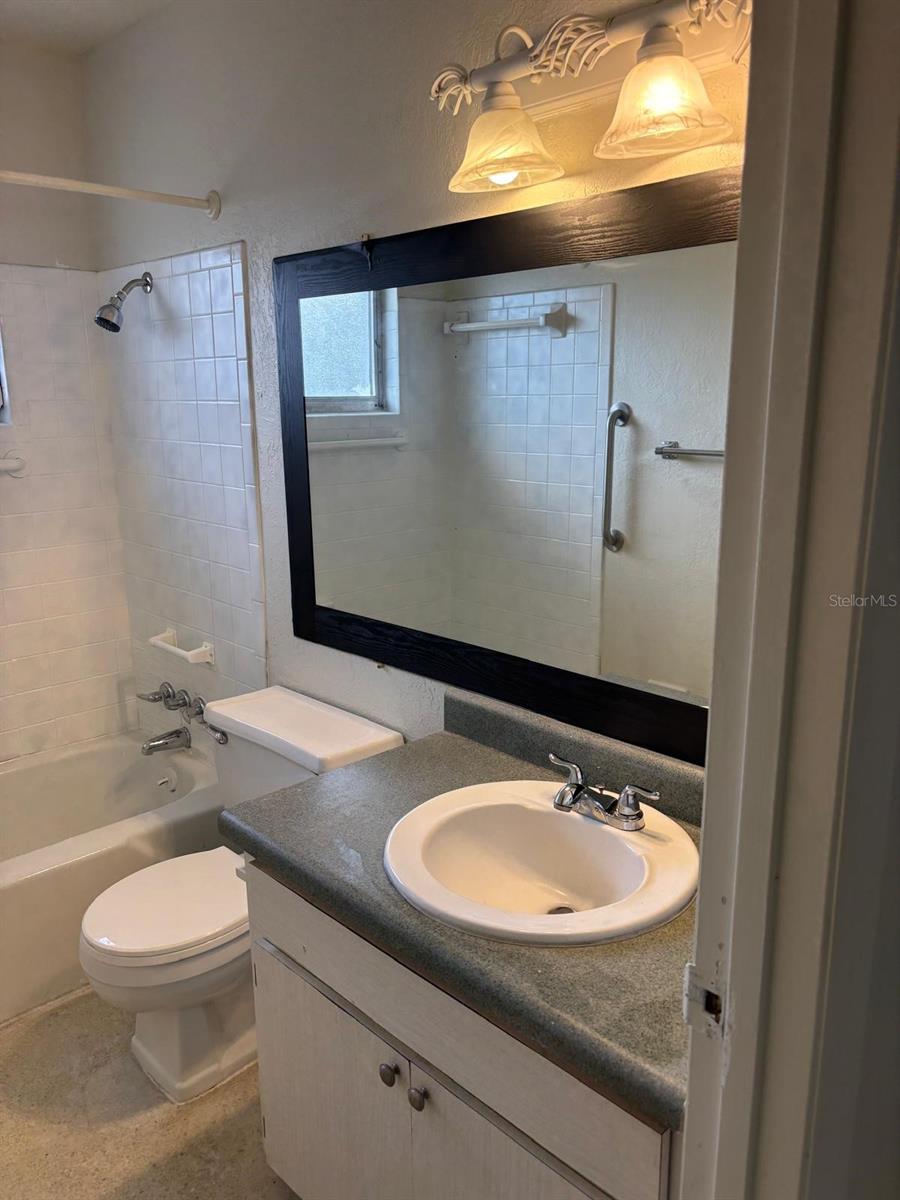 4444 SWIFT RD #23, SARASOTA, FL, 34231