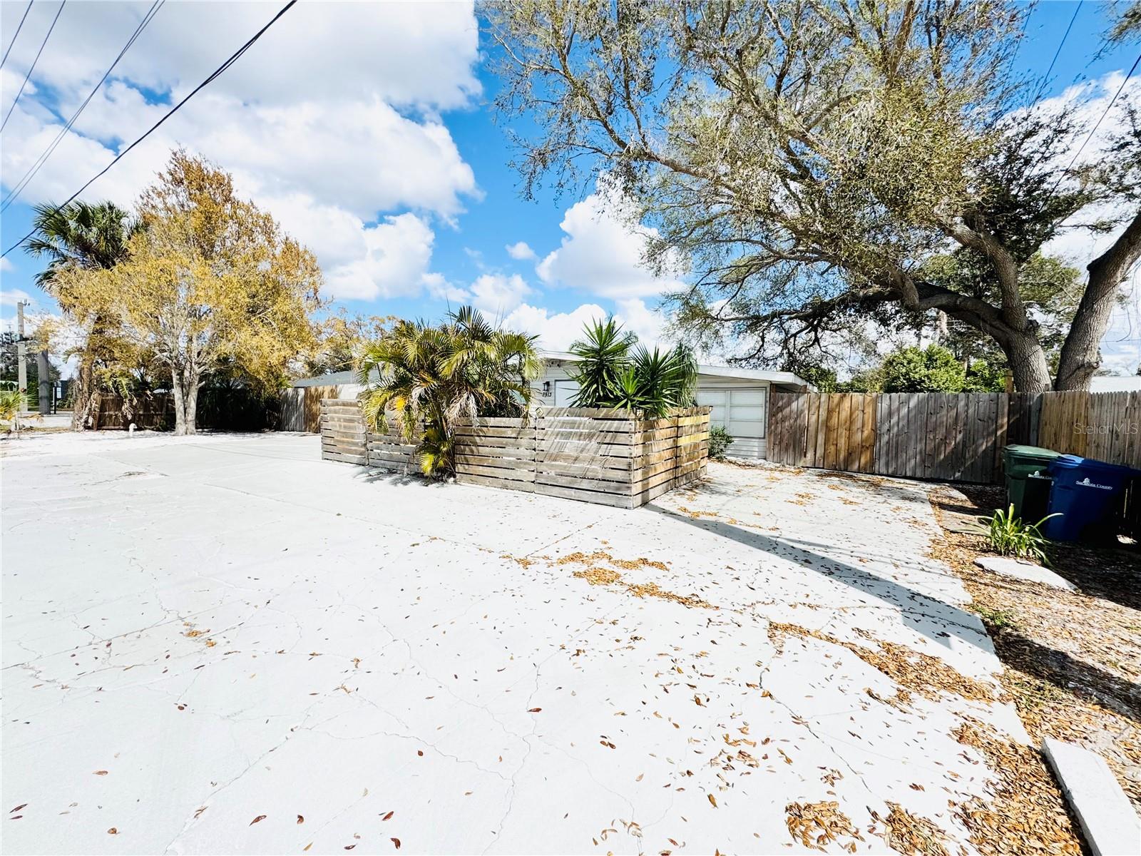 3913 S SHADE AVE, SARASOTA, FL, 34231