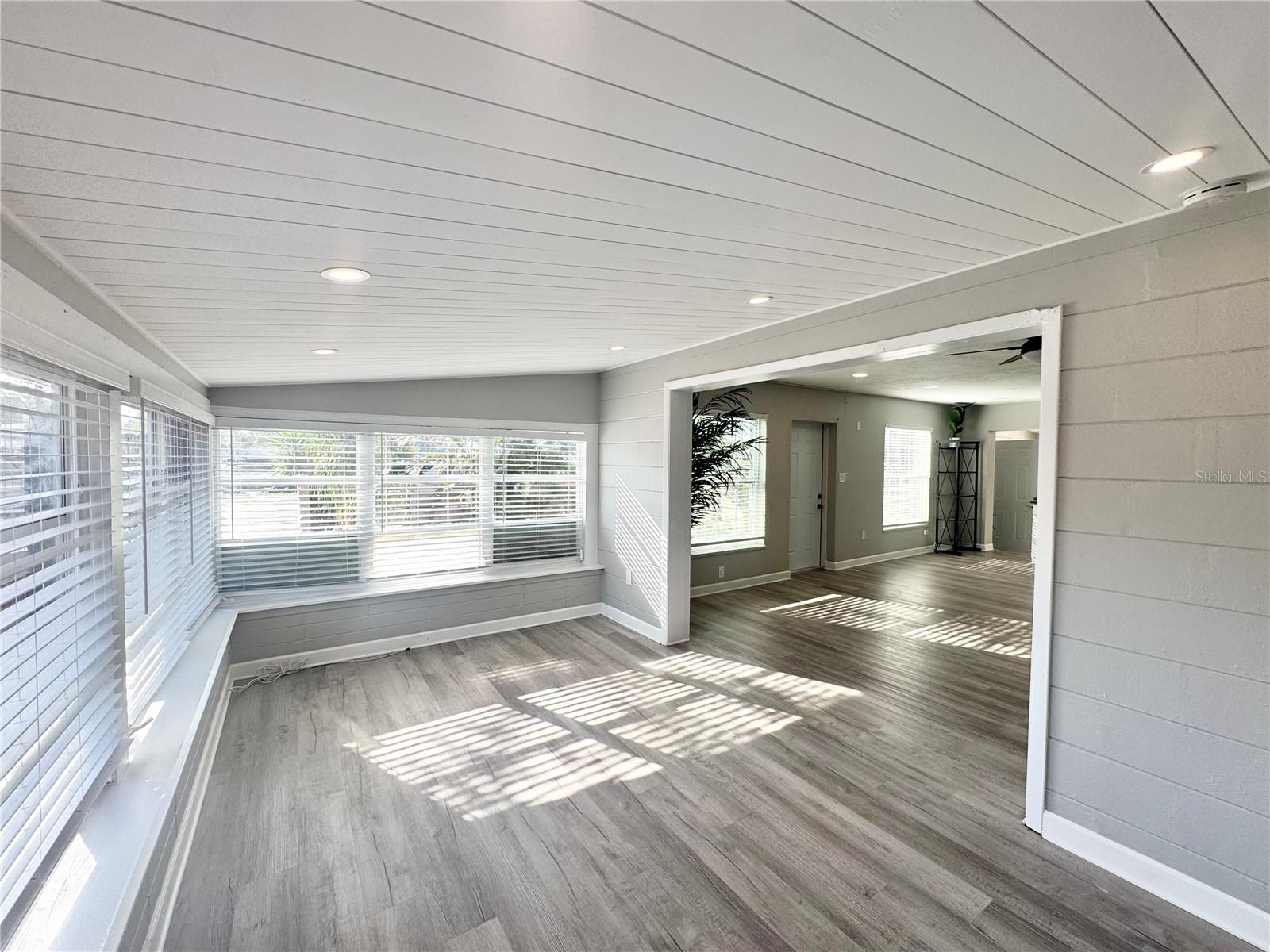 3913 S SHADE AVE, SARASOTA, FL, 34231