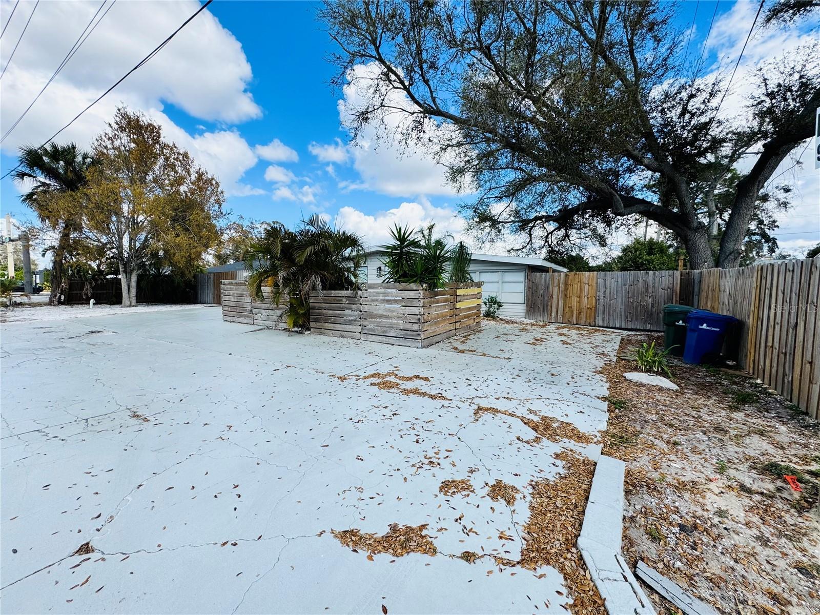 3913 S SHADE AVE, SARASOTA, FL, 34231