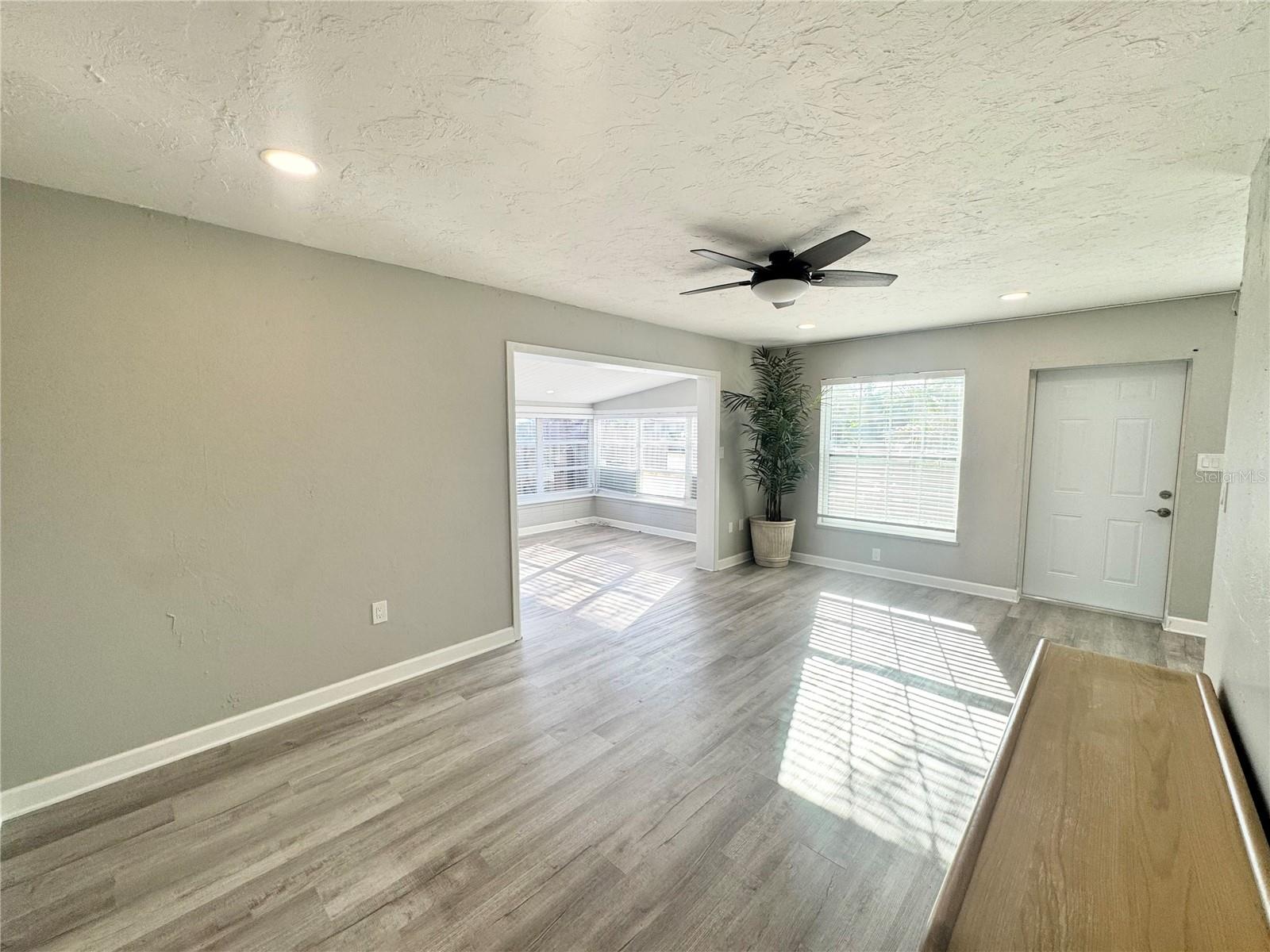 3913 S SHADE AVE, SARASOTA, FL, 34231